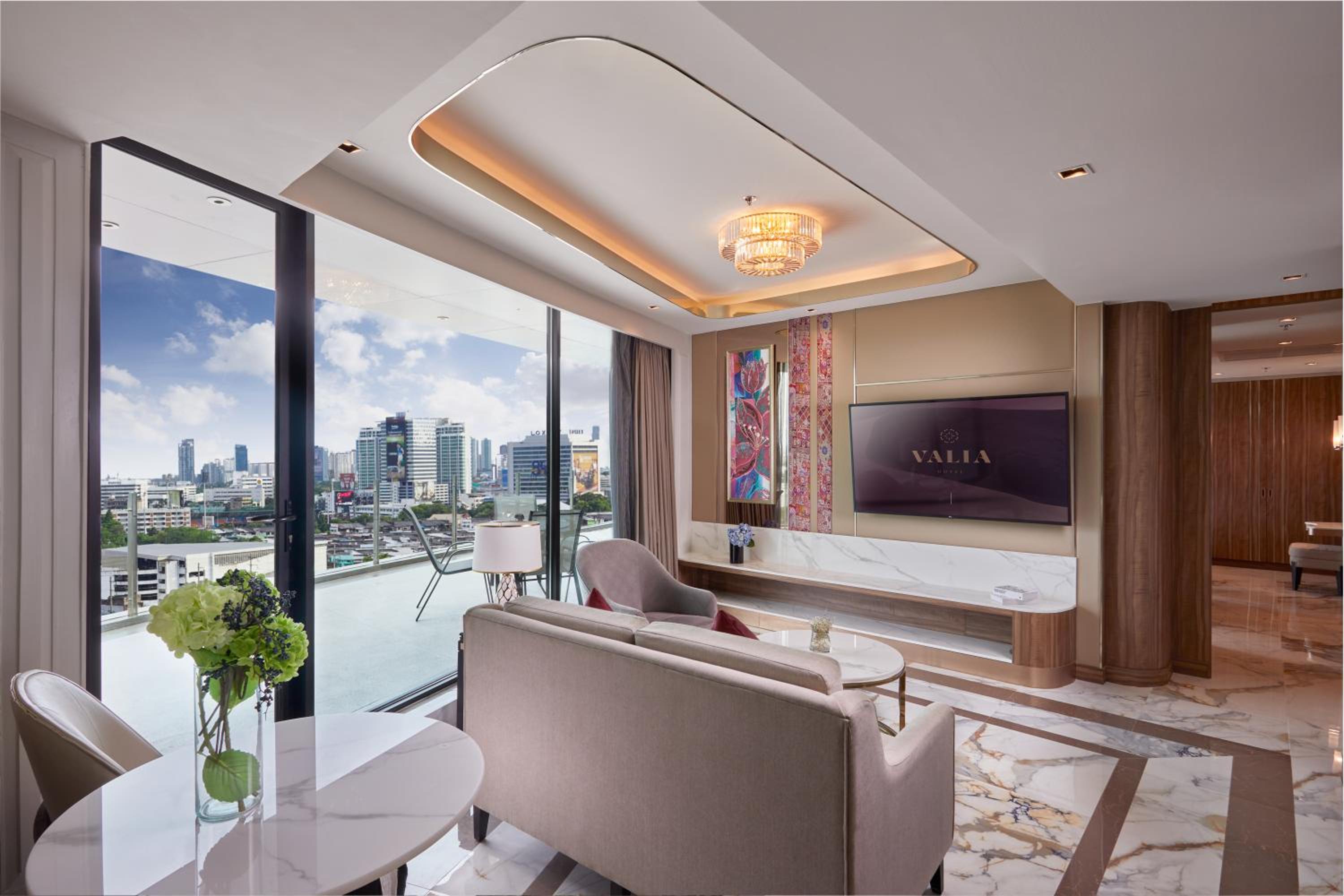 Valia Suite Club Lounge Access photo
