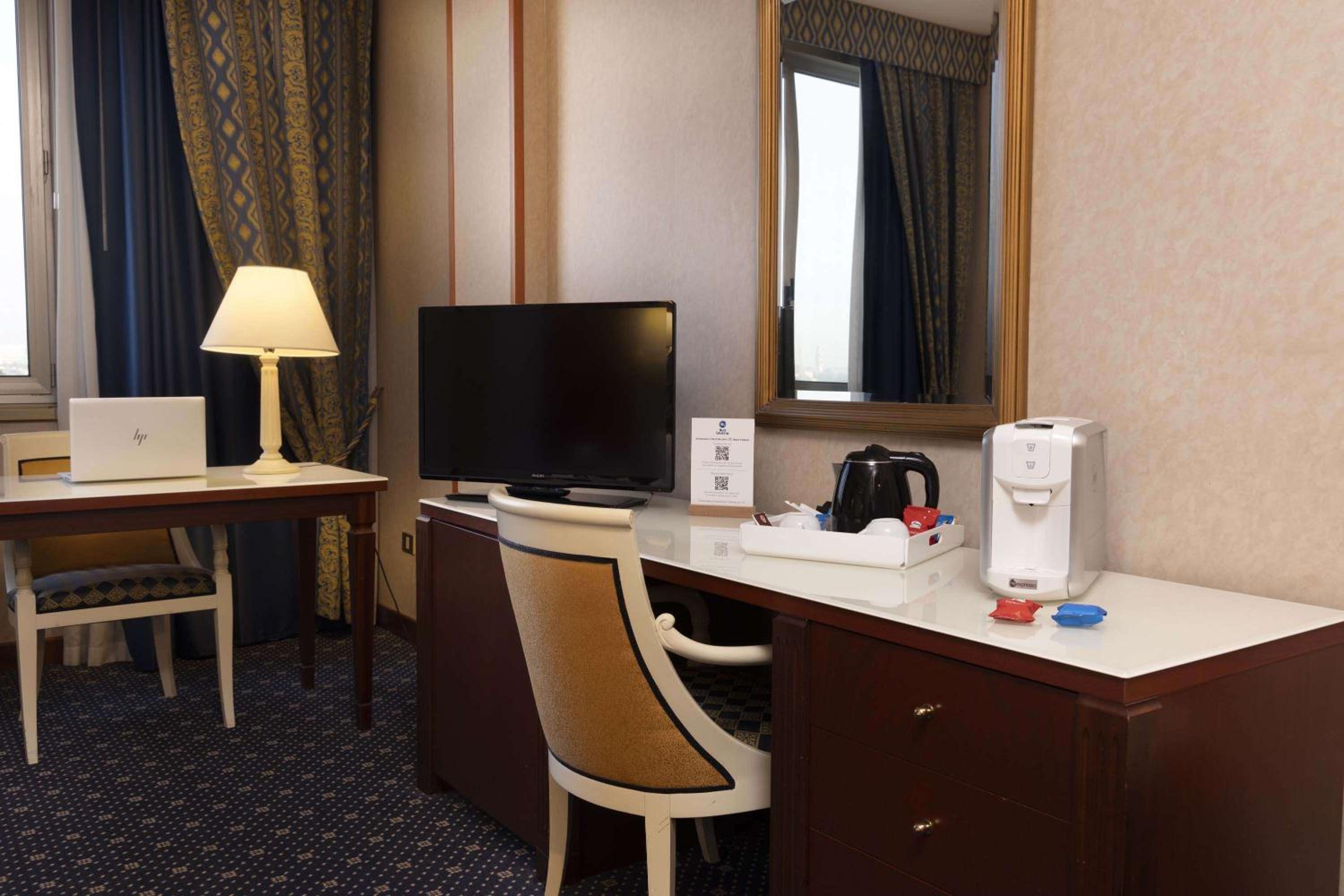 Executive King Room - Photo 7