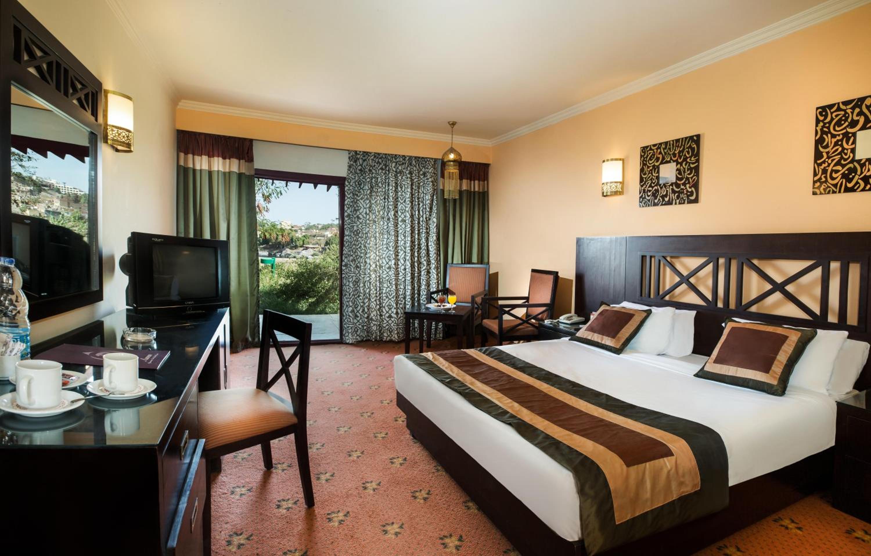 Double or Twin Room Superior - Nile view - Photo 1