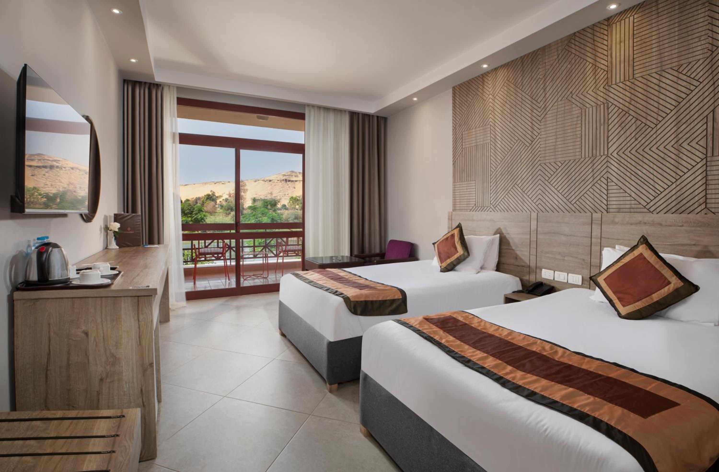 Double or Twin Room - Nile view - Photo 1