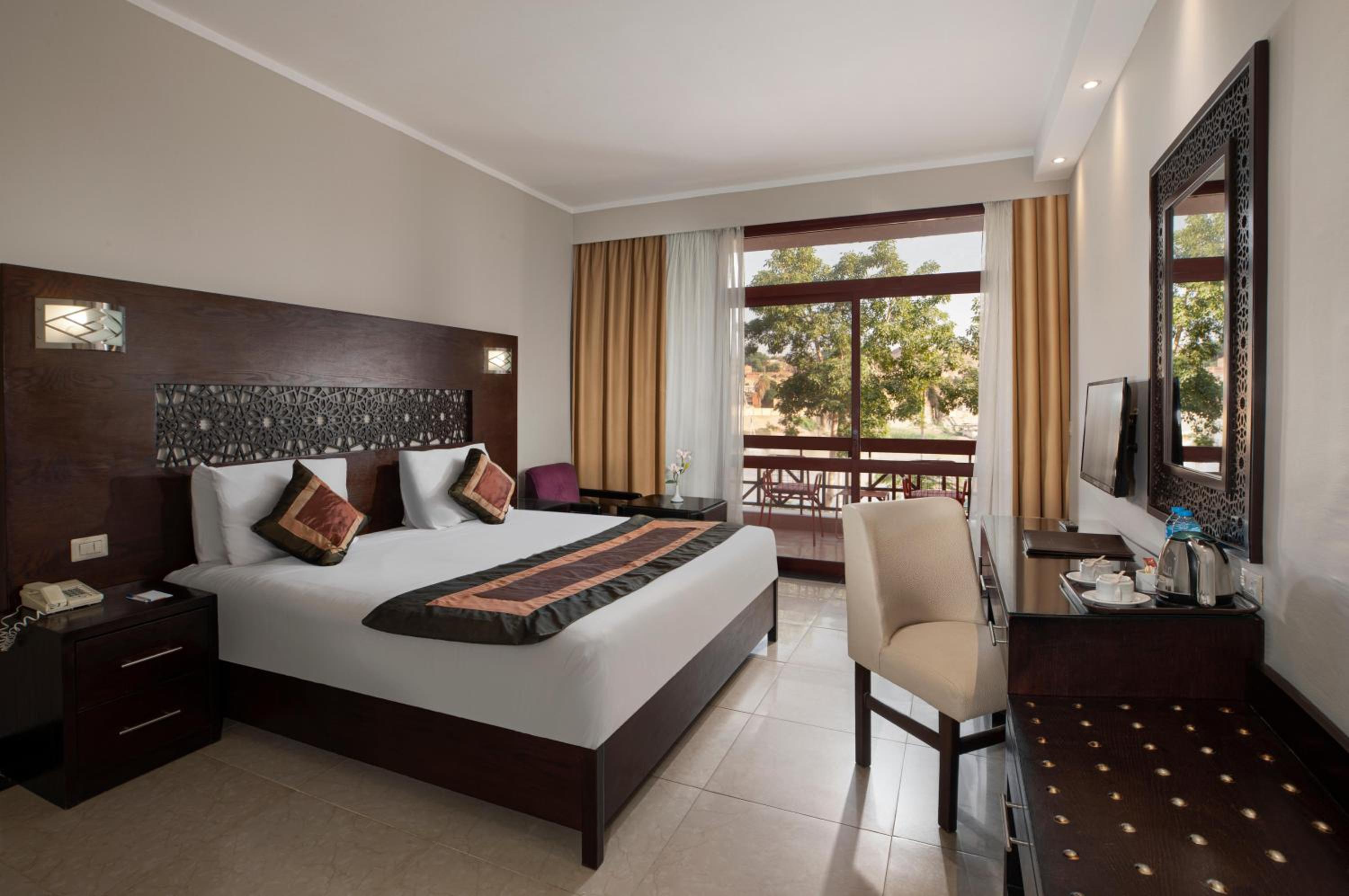 Single Room with Garden View - Photo 2