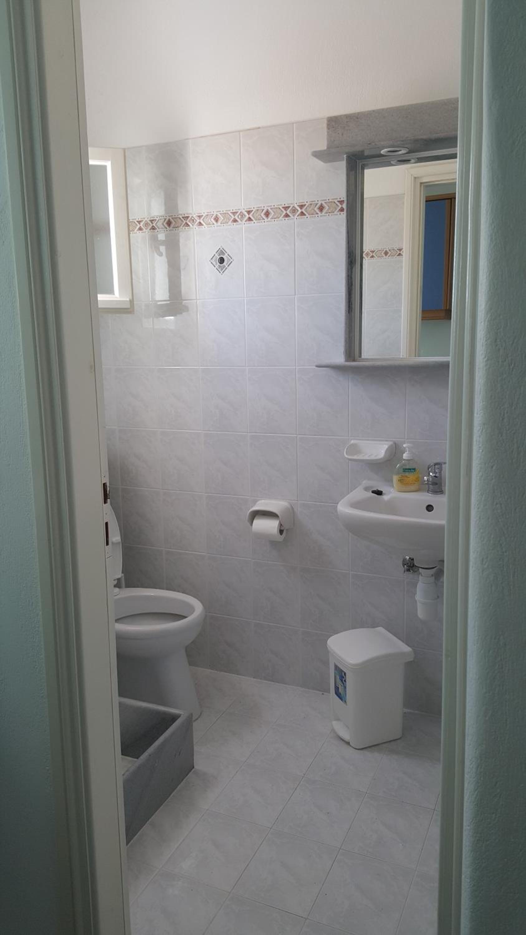 Double or Twin Room with Sea View upper floor - Photo 9