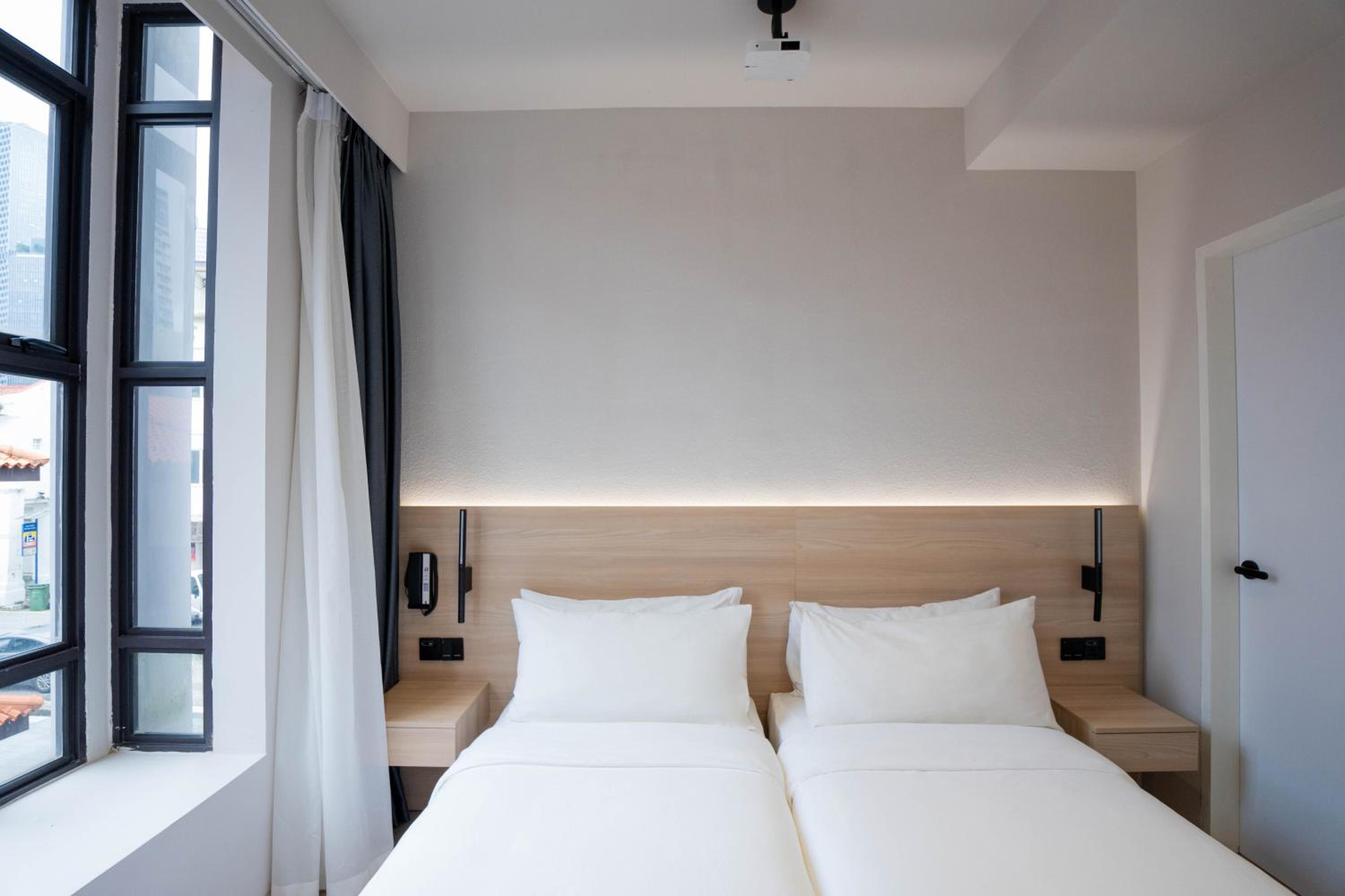 Deluxe Twin Room photo 3