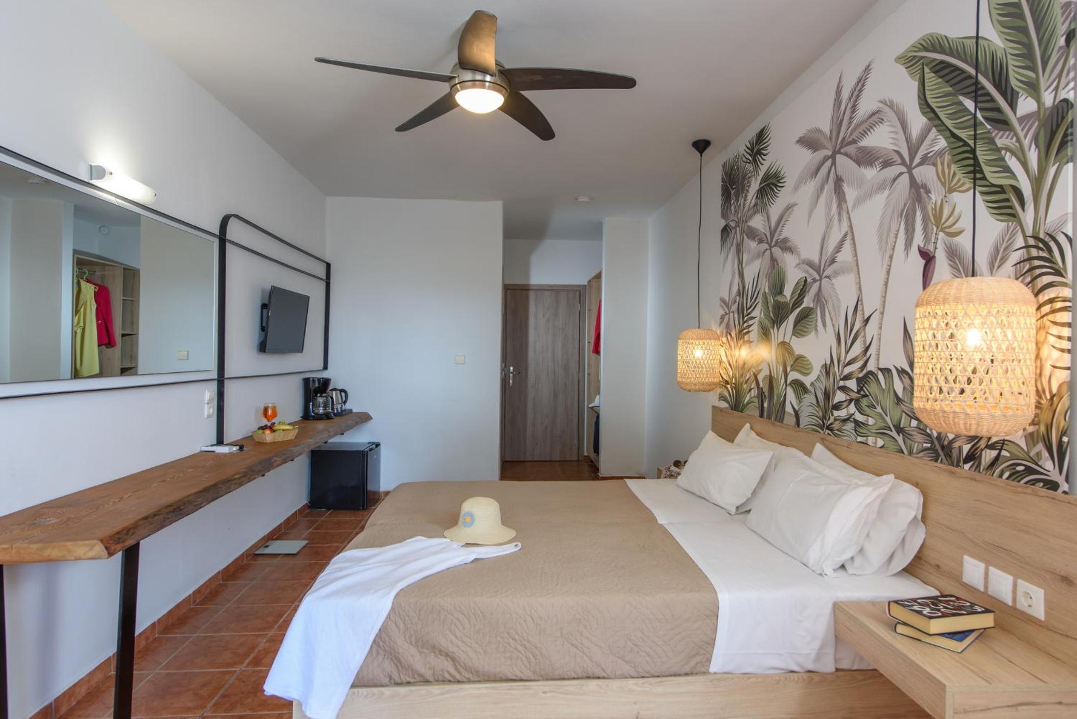One Bedroom Apartment with Sea View