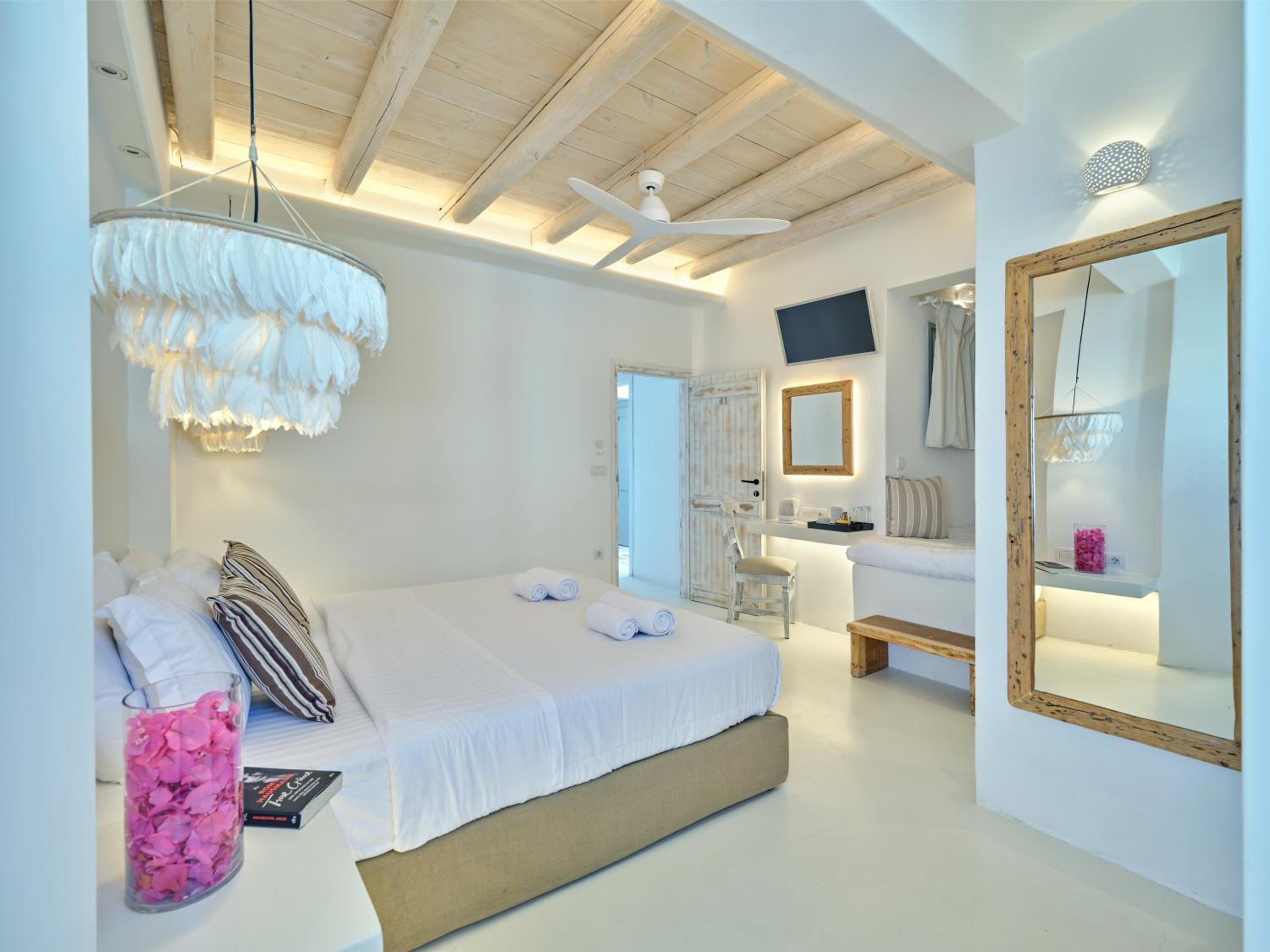 Superior Double Room - Photo 14