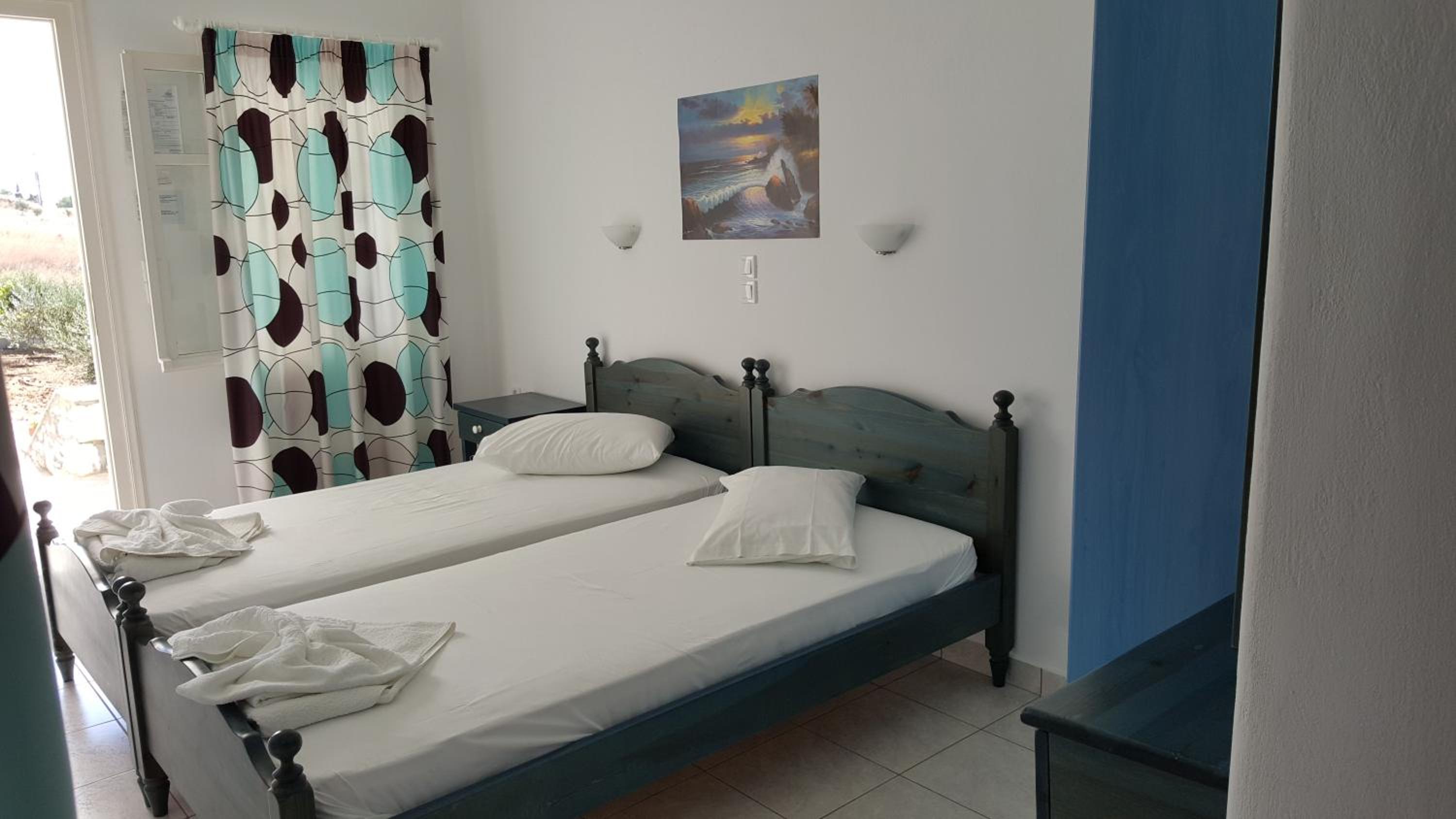 Double or Twin Room with Sea View upper floor - Photo 7