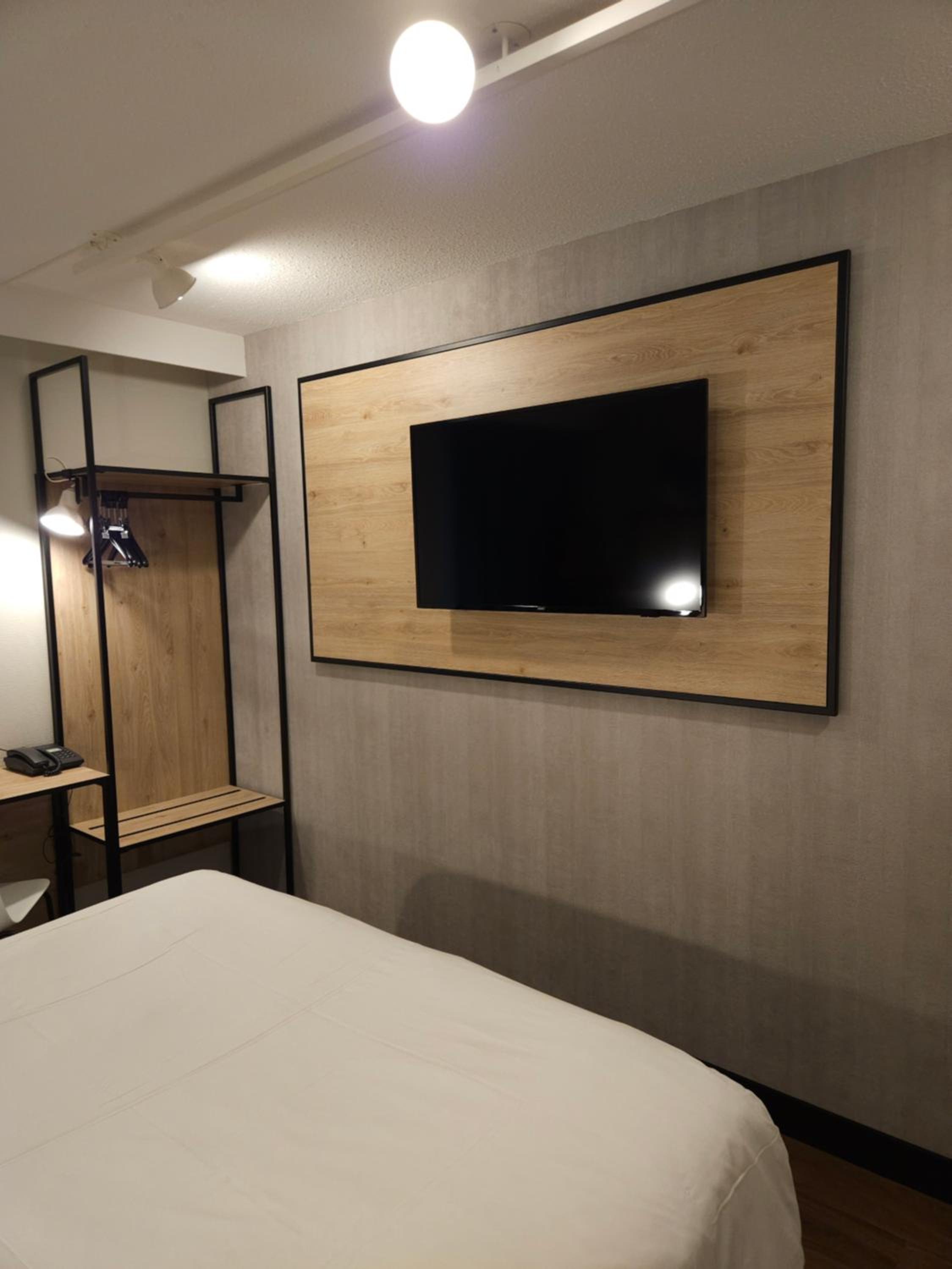 Standard Double Room - Photo 7