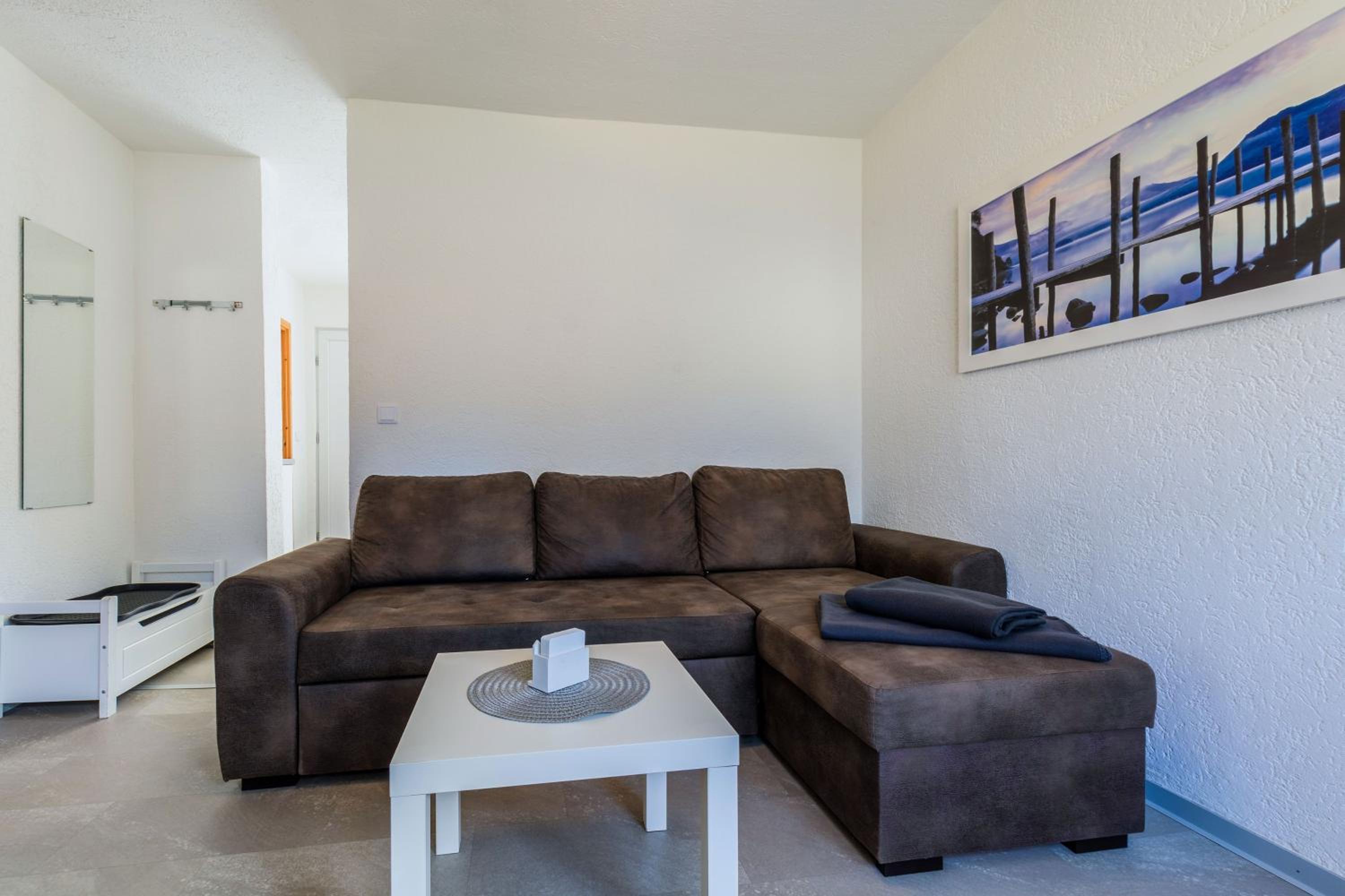 One-Bedroom House photo 1