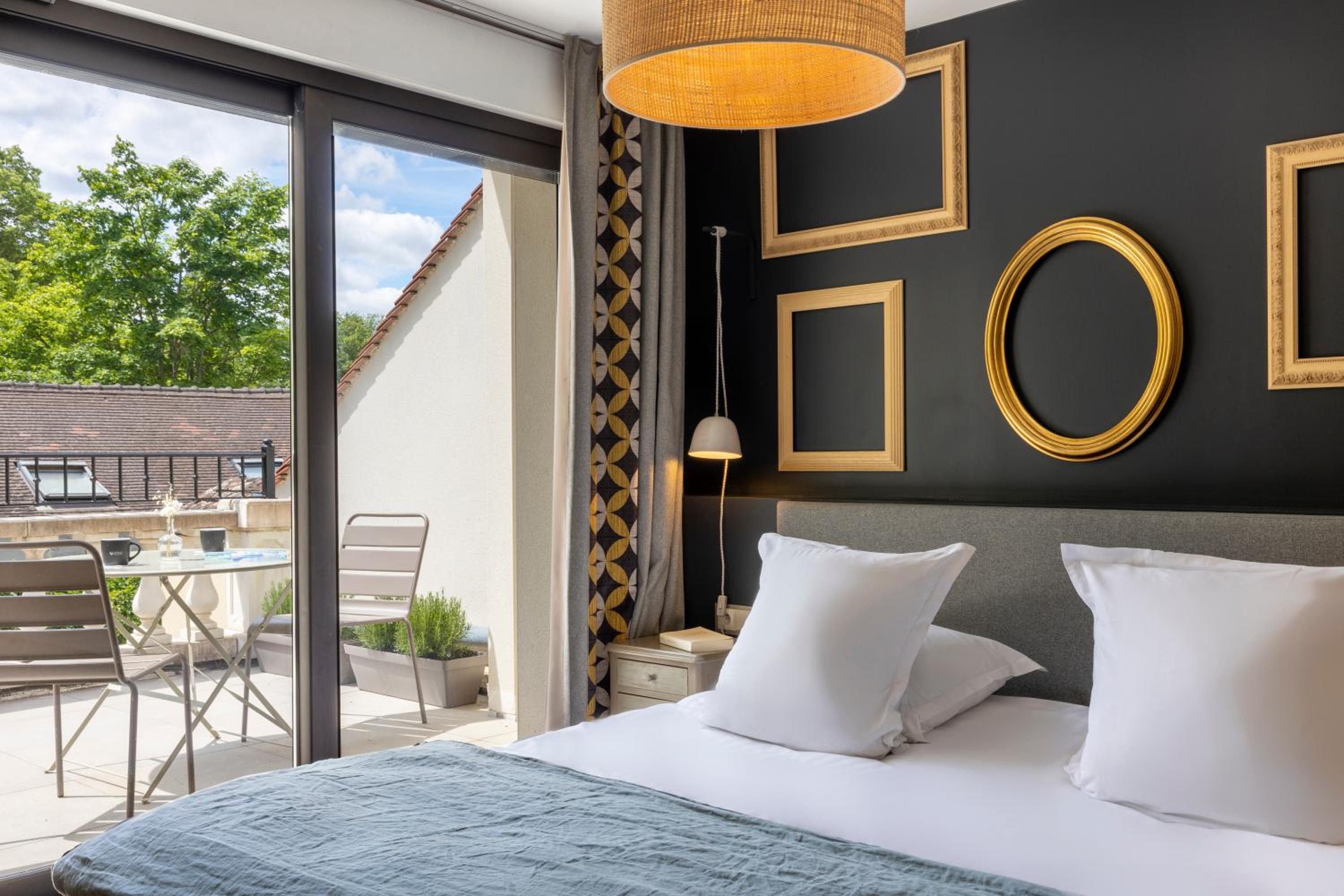 Deluxe King Room with Terrace and Park View - Non-Smoking