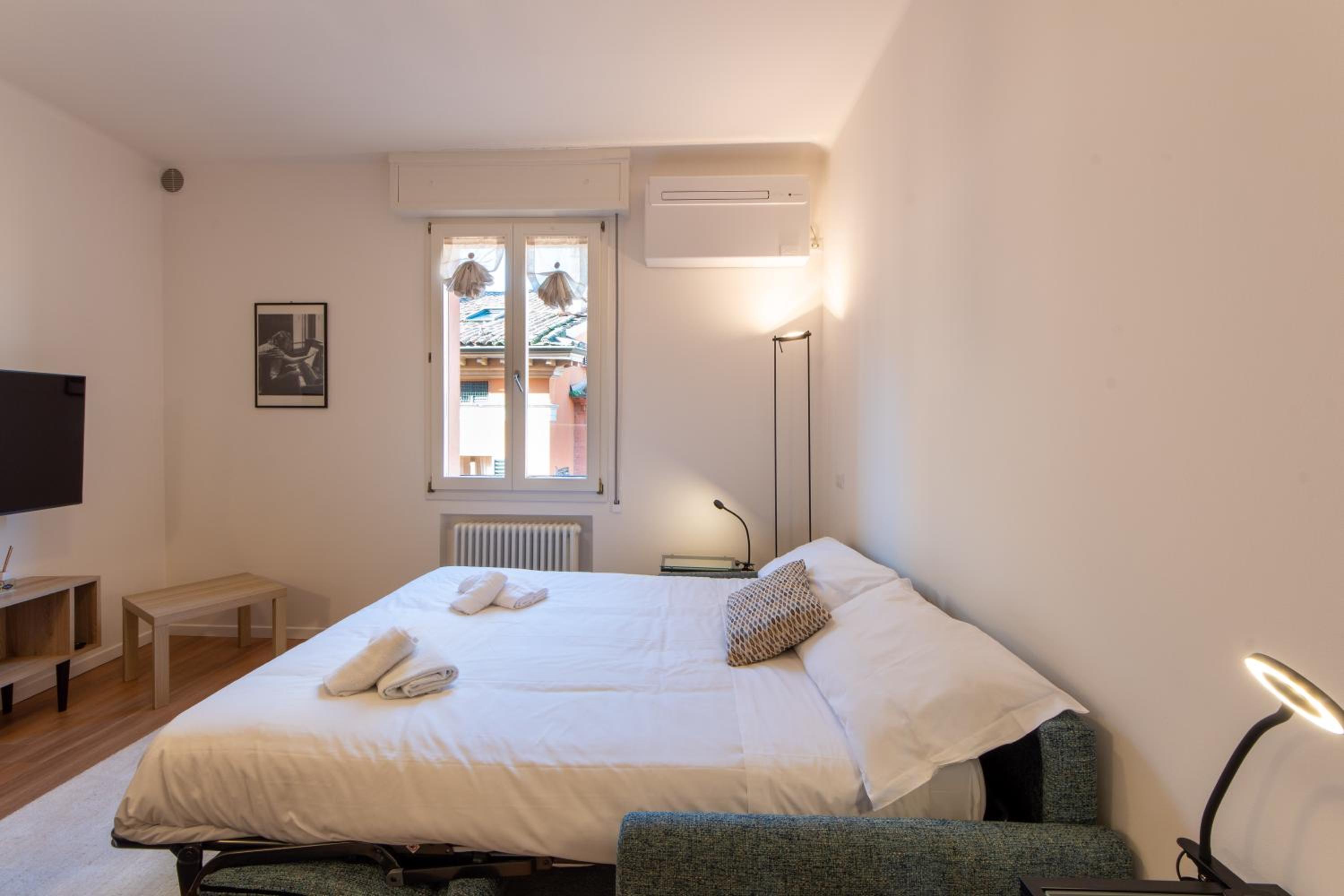 One-Bedroom Apartment - Photo 21