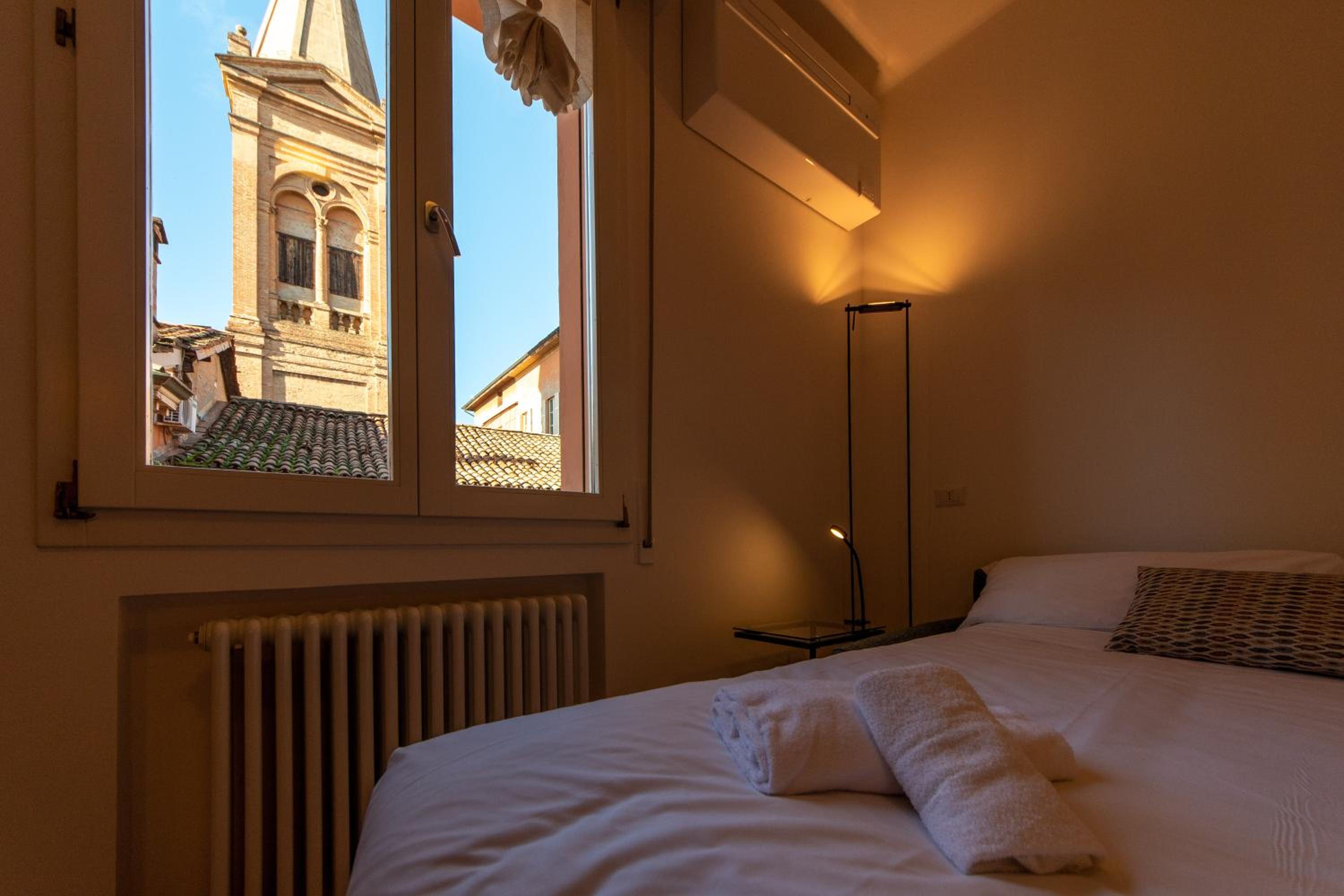 One-Bedroom Apartment - Photo 3