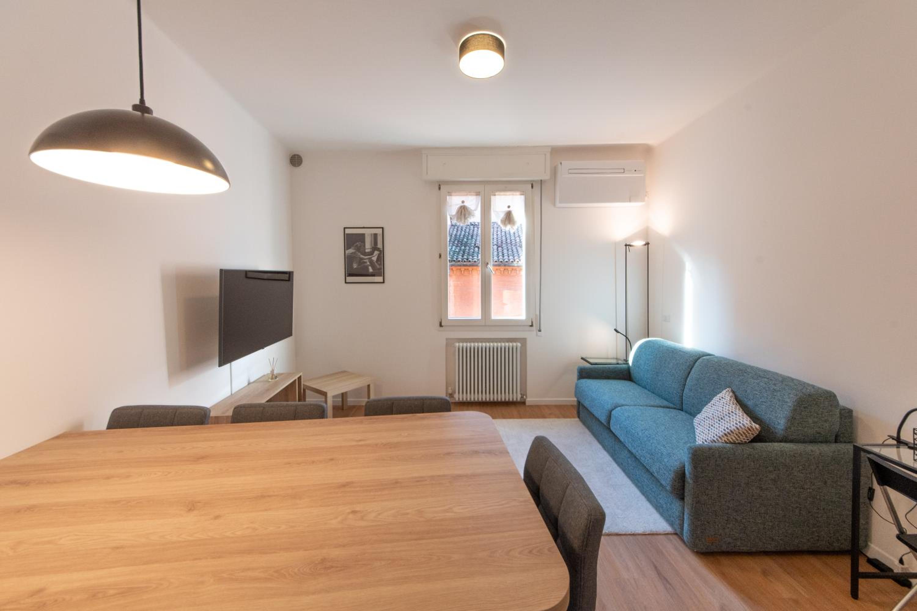 One-Bedroom Apartment - Photo 7