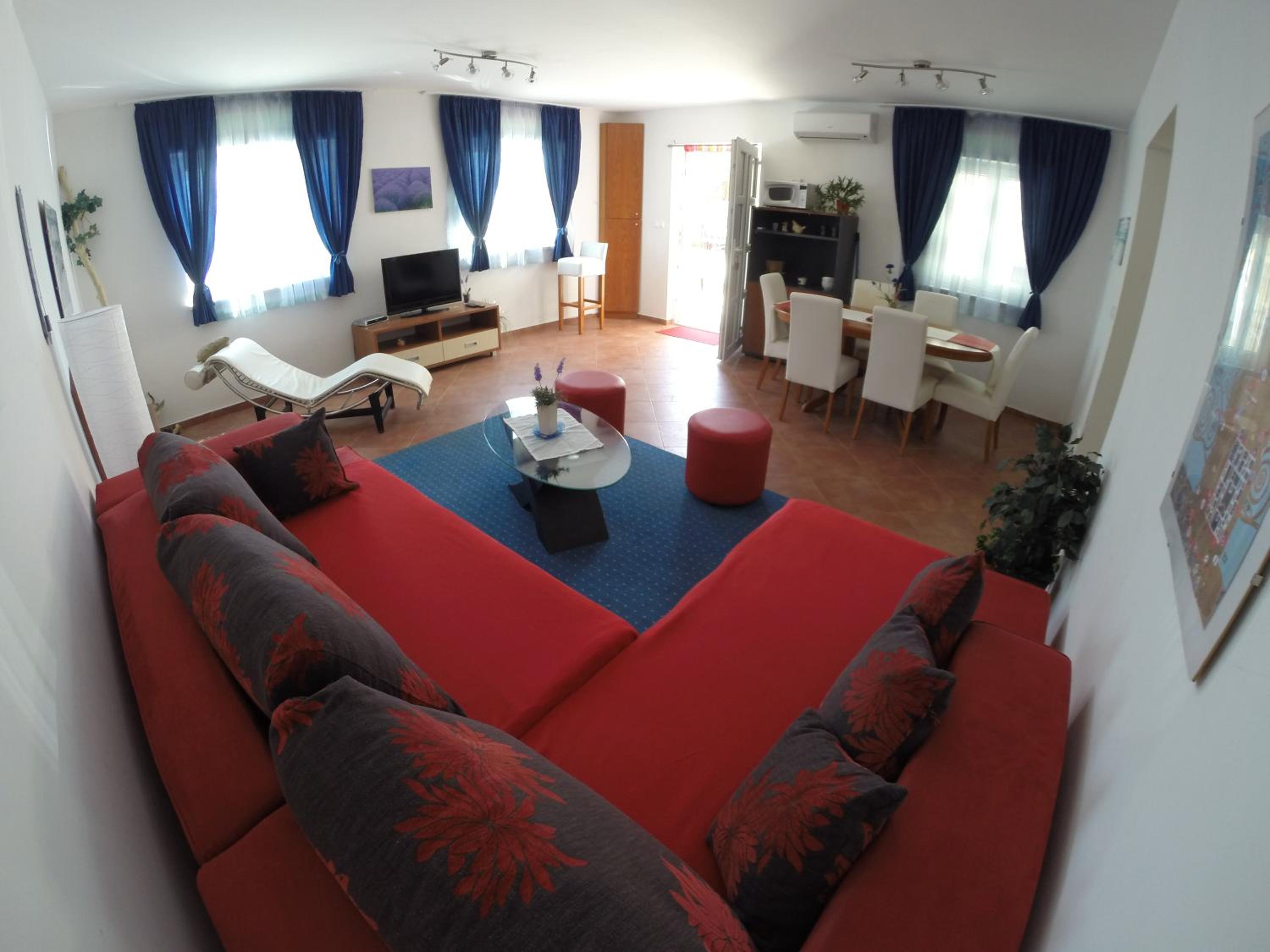 Ein-Zimmer-Wohnung - Erdgeschoss