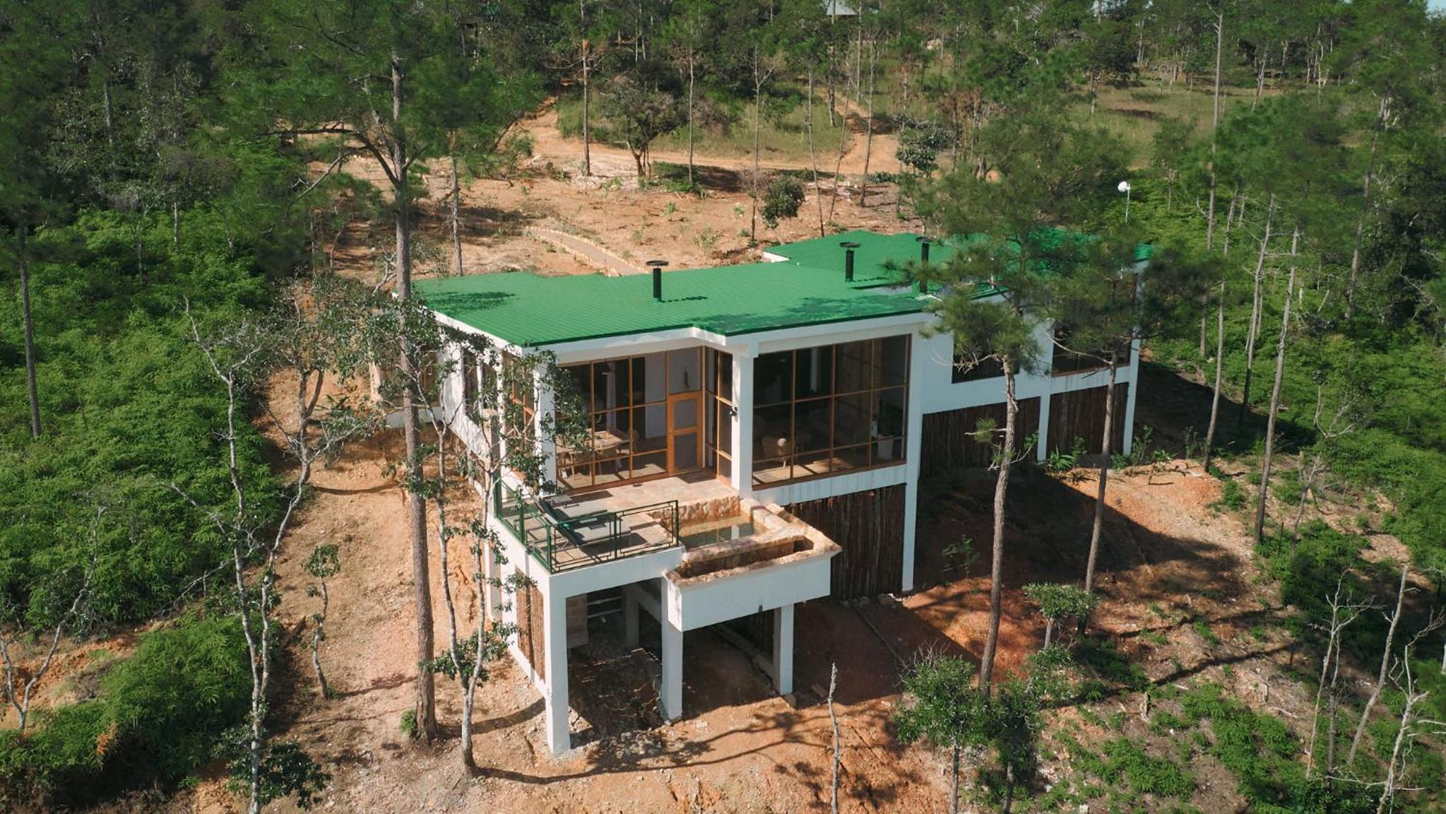 Hotel Building