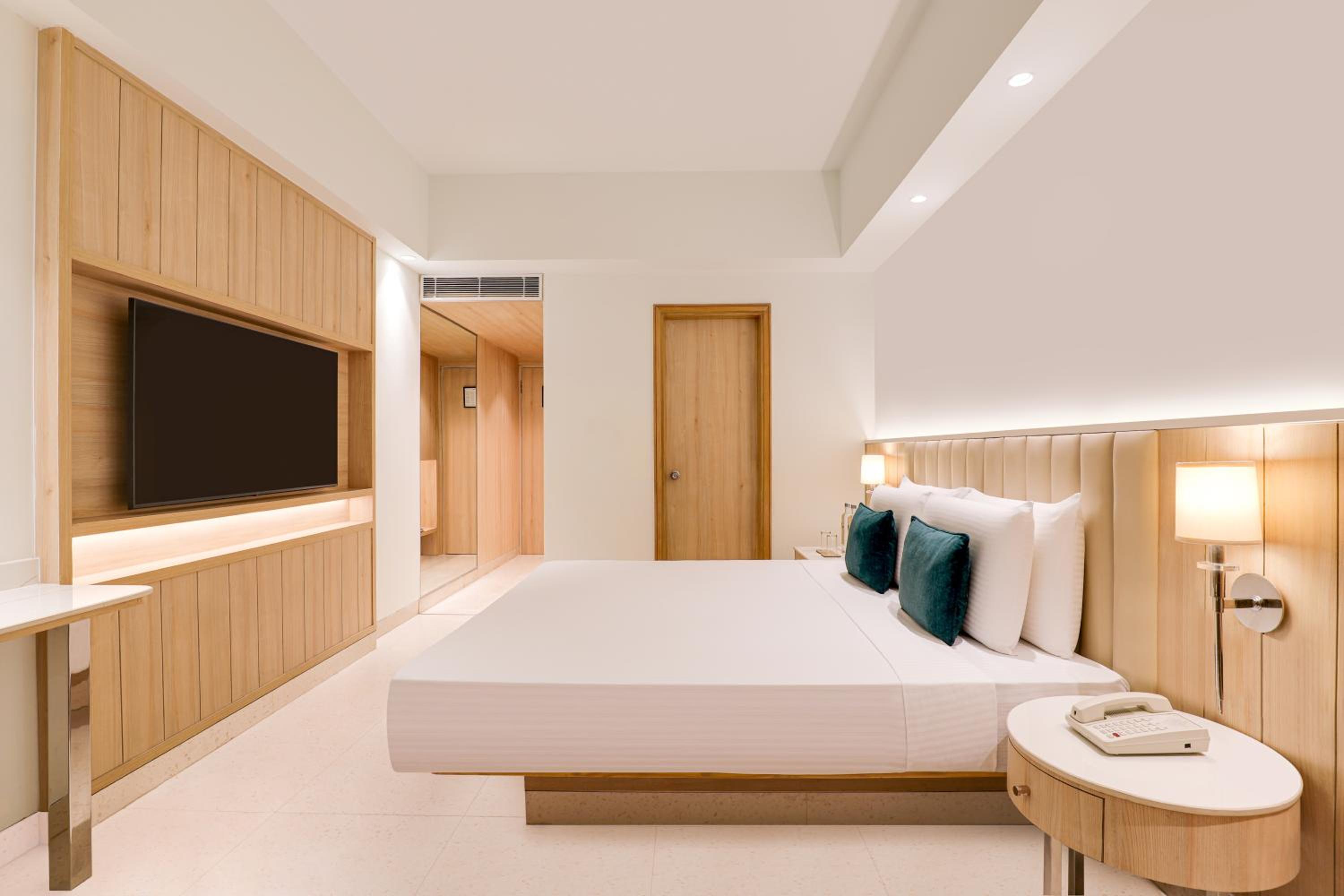 Double Room (15% off on Two-way Airport Transfer) - Photo 2
