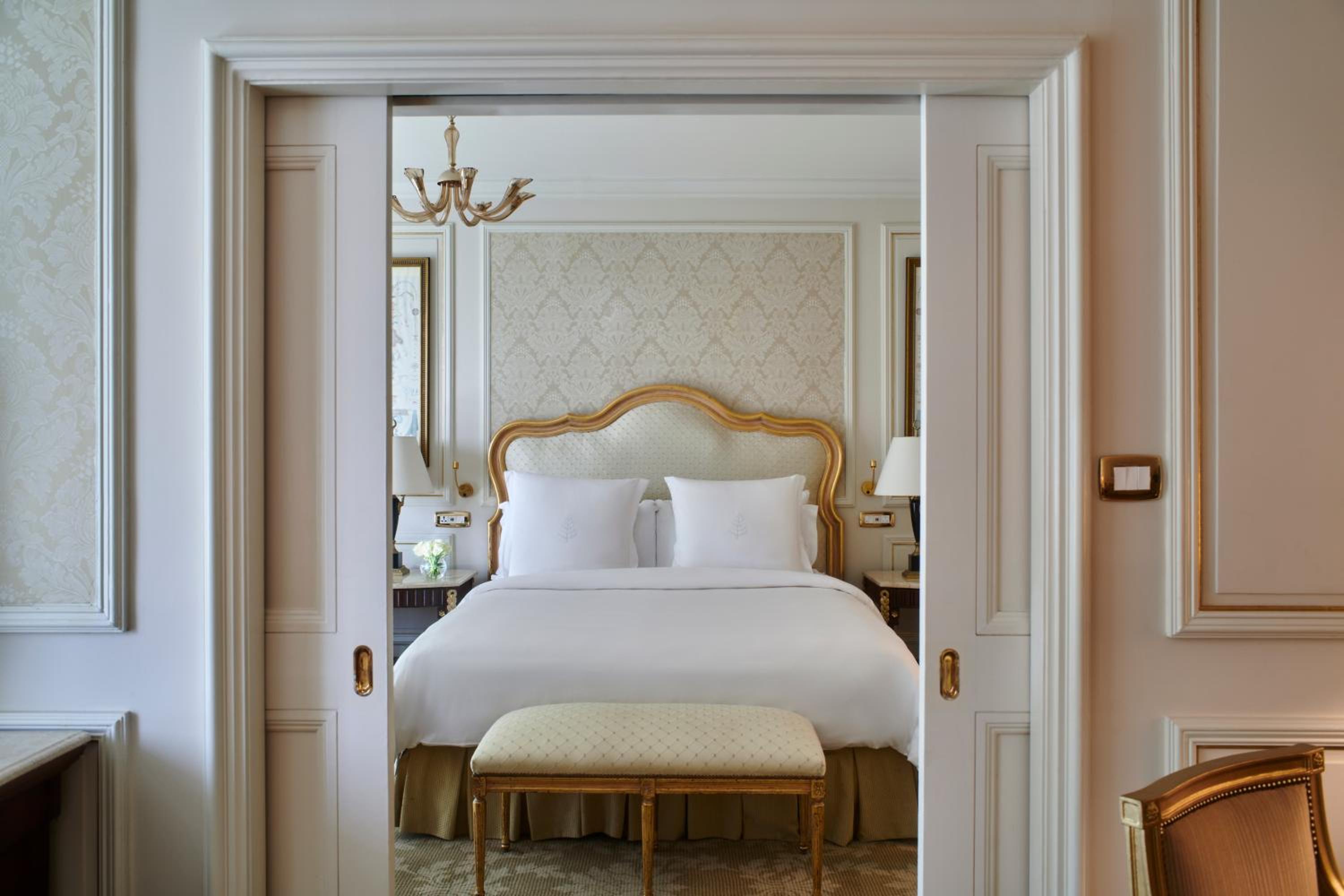 Premium Suite - Photo 1
