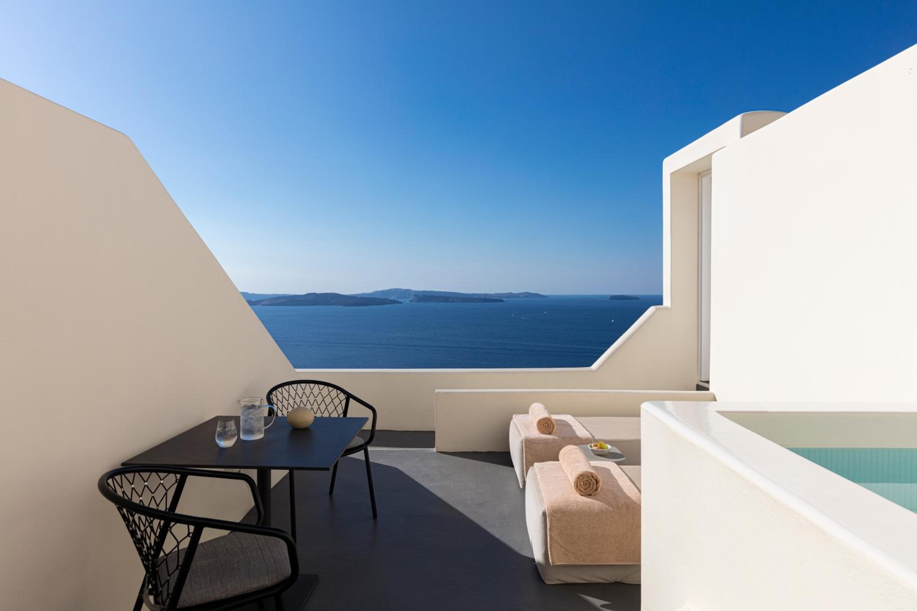 Junior Suite with Plunge Pool - Photo 9