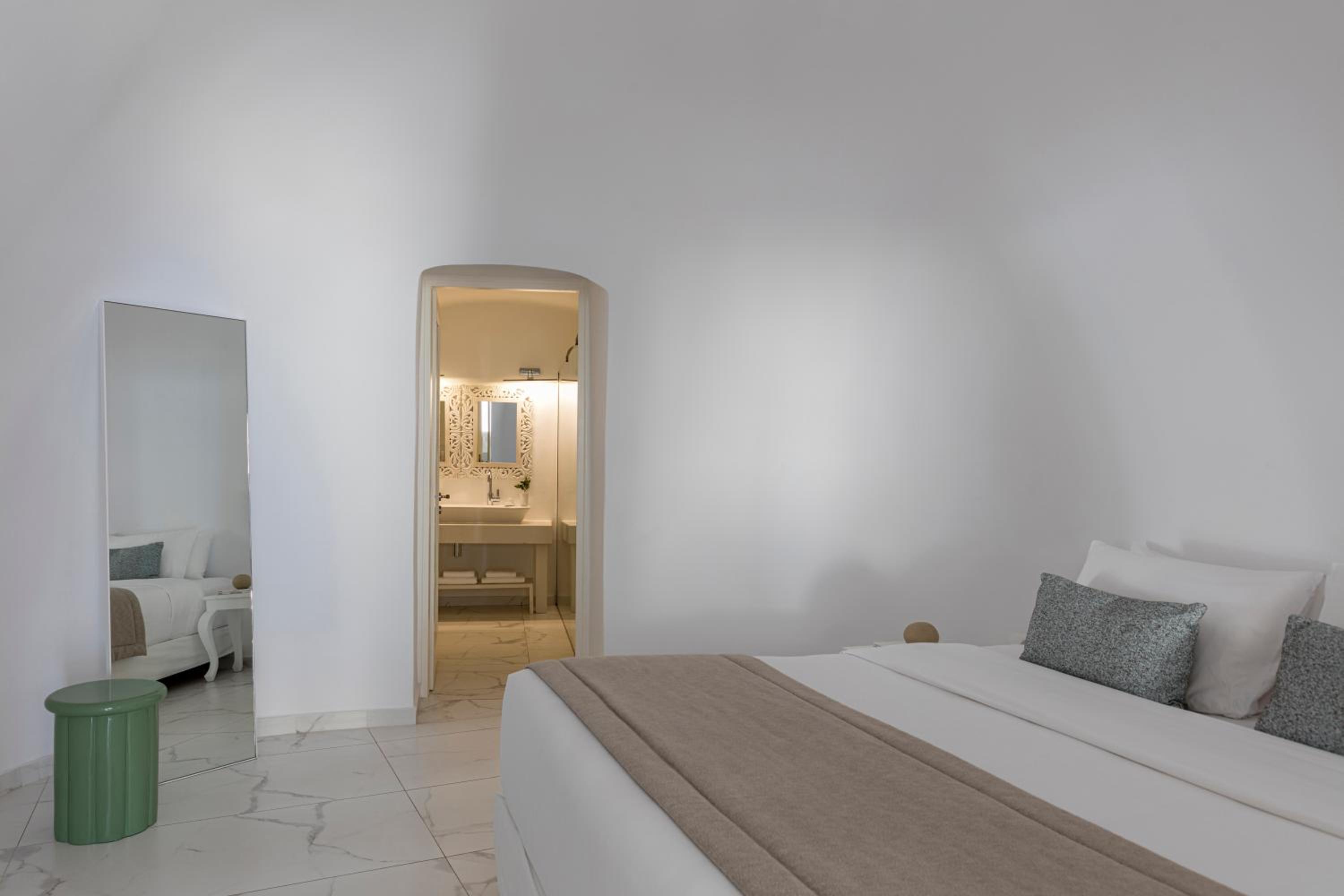 Junior Suite with Plunge Pool - Photo 10