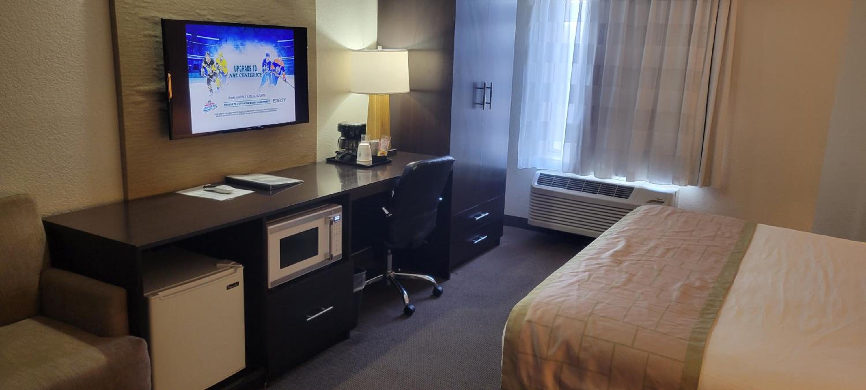 King Room - Non-Smoking photo 3