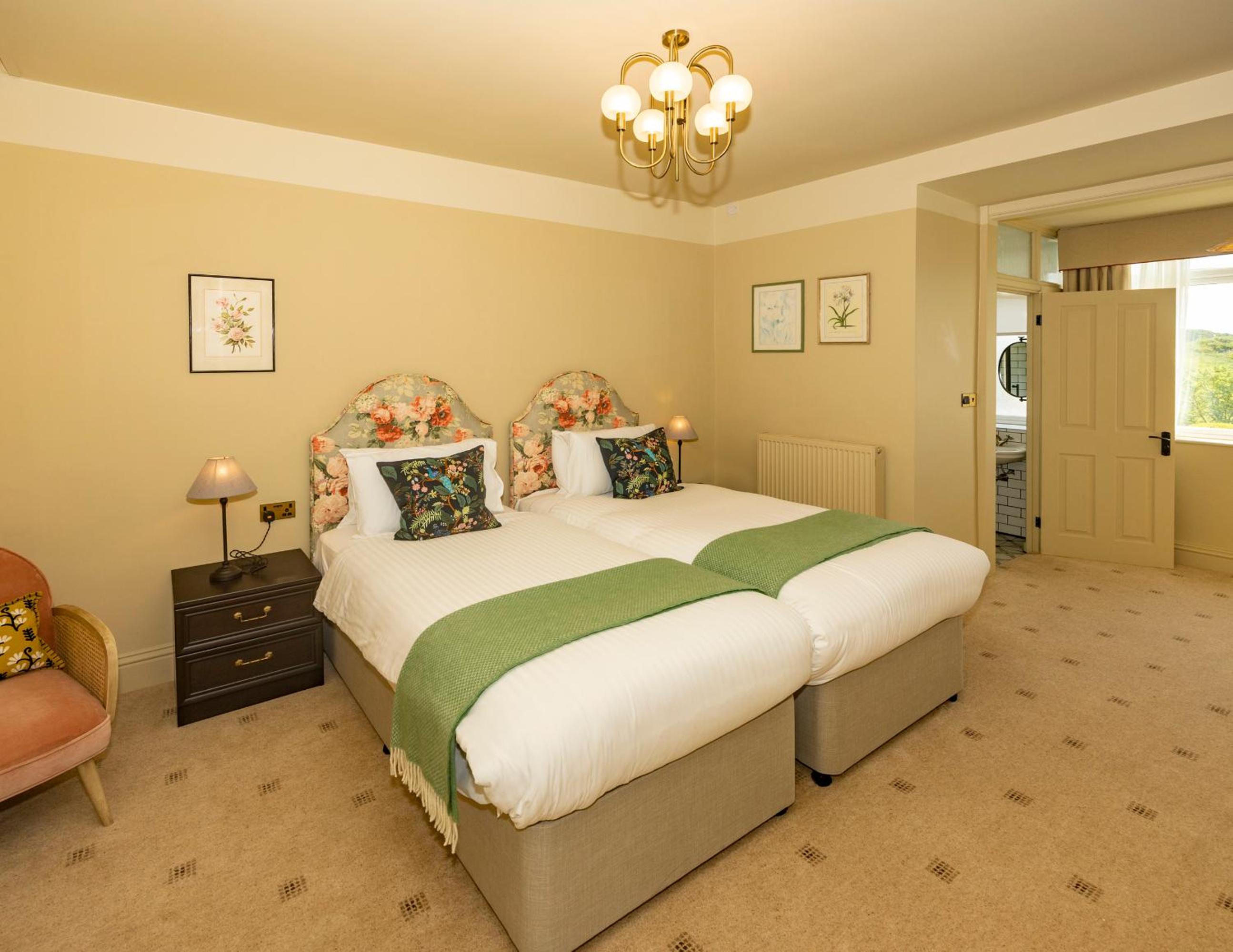 Deluxe Double Room with Sea View - Photo 2