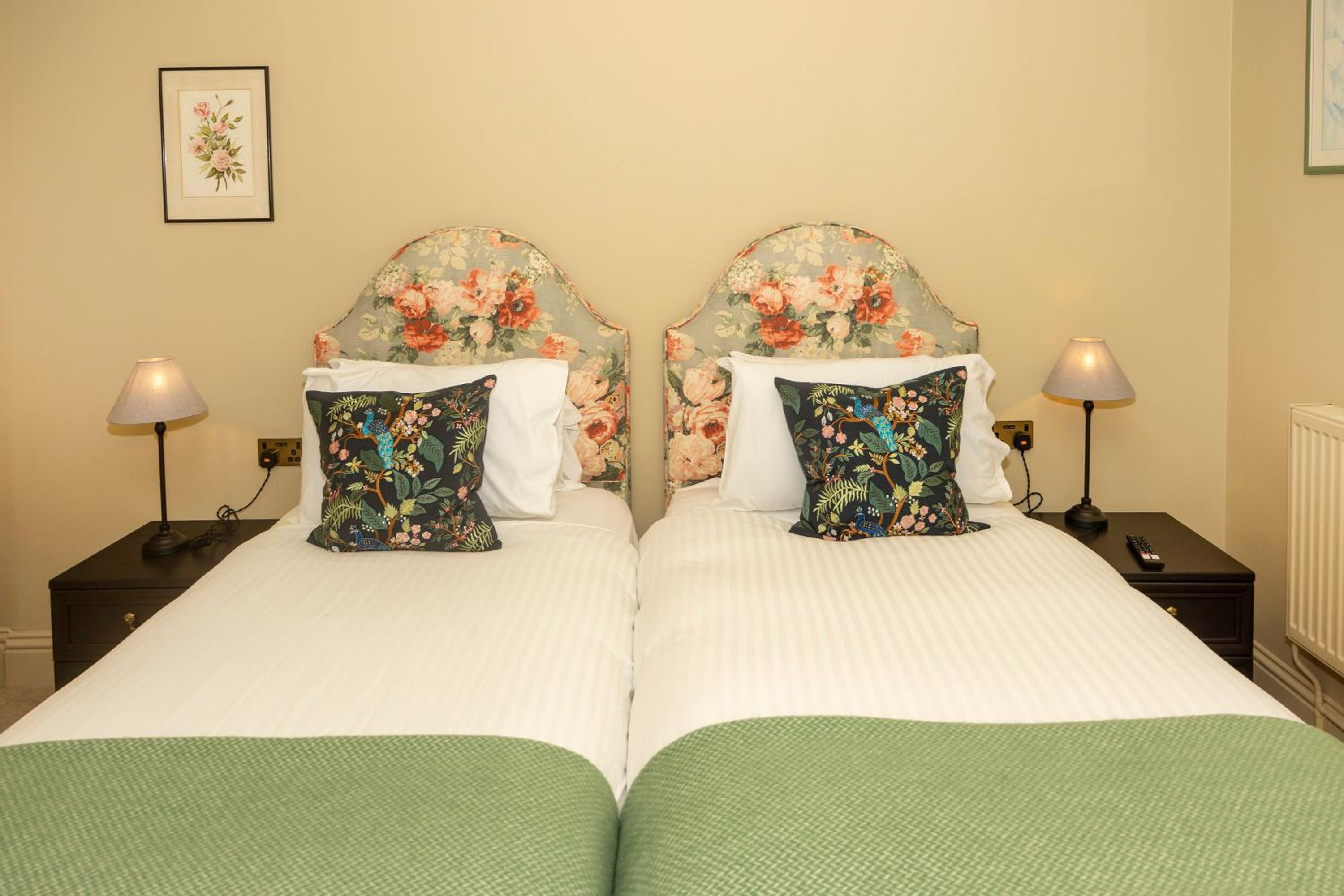 Deluxe Double Room with Sea View - Photo 3