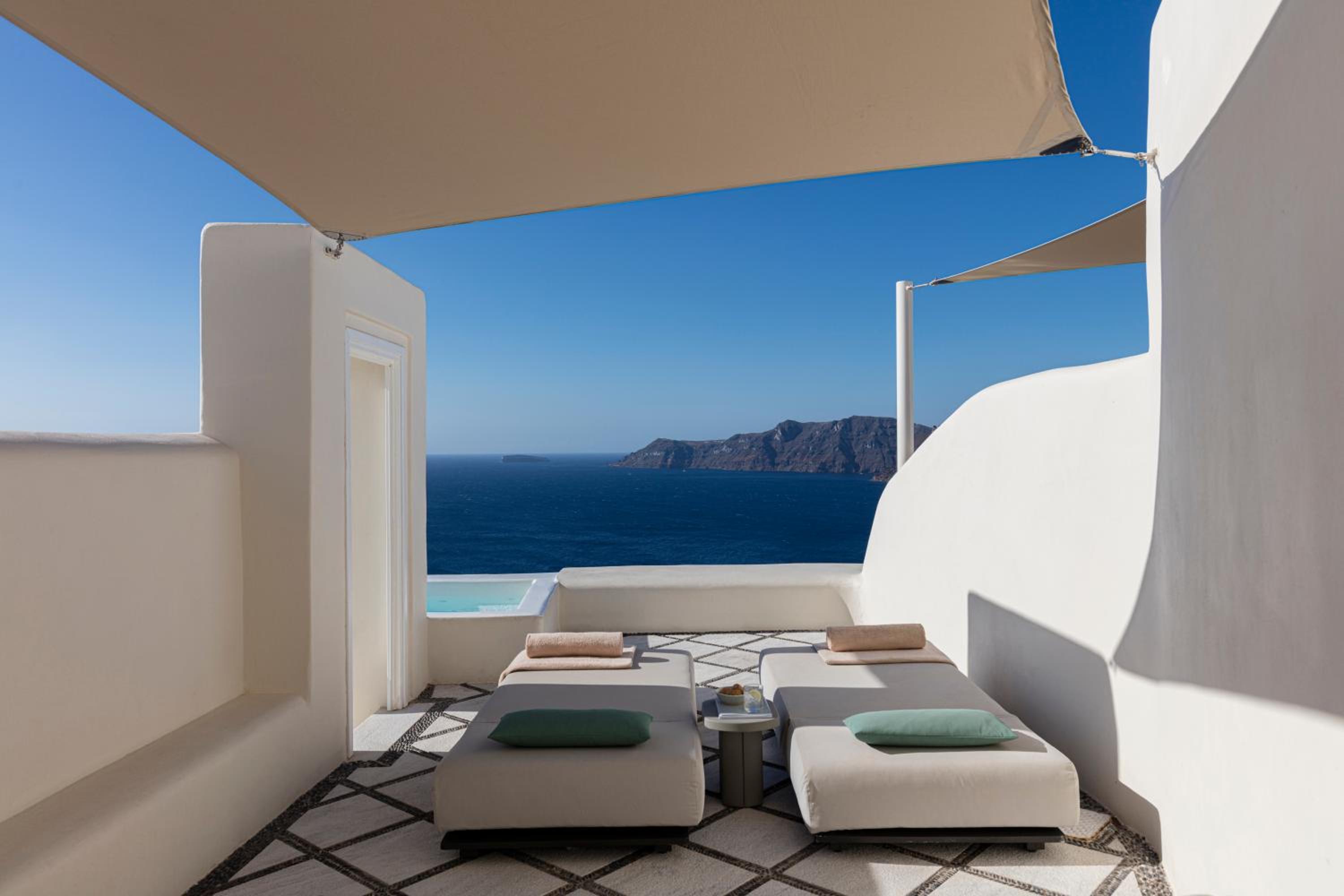 Honeymoon Suite  with Plunge Pool - Photo 4