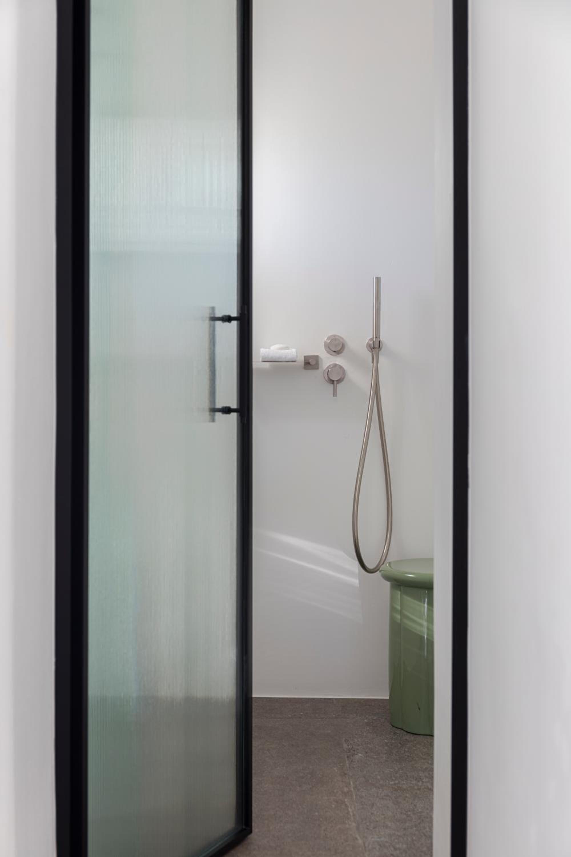 Honeymoon Suite  with Plunge Pool - Photo 11