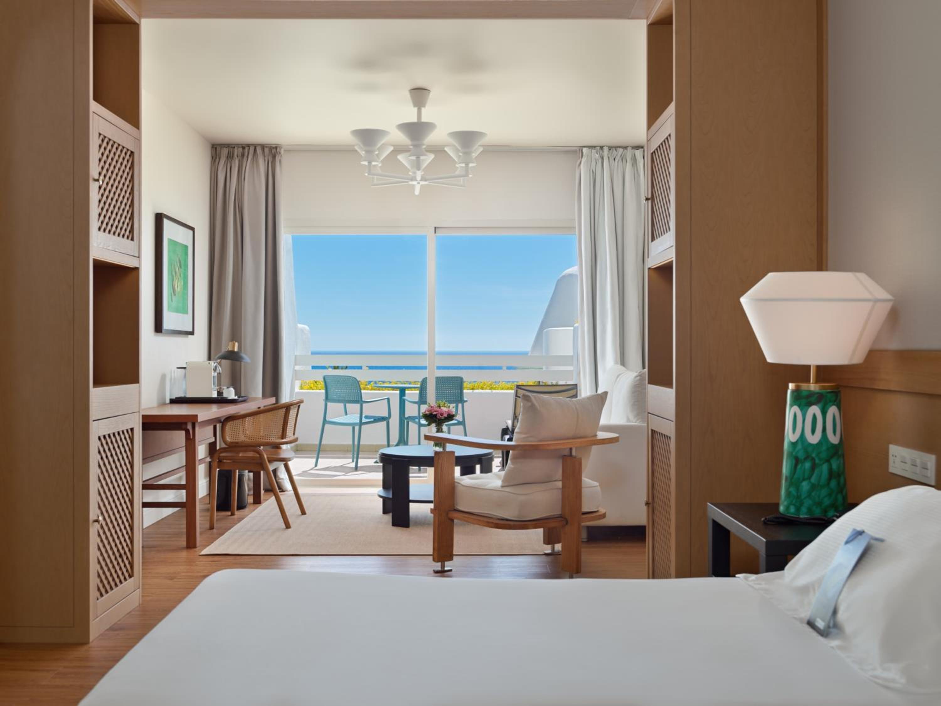 Suite Junior con vistas al mar (3 adultos)