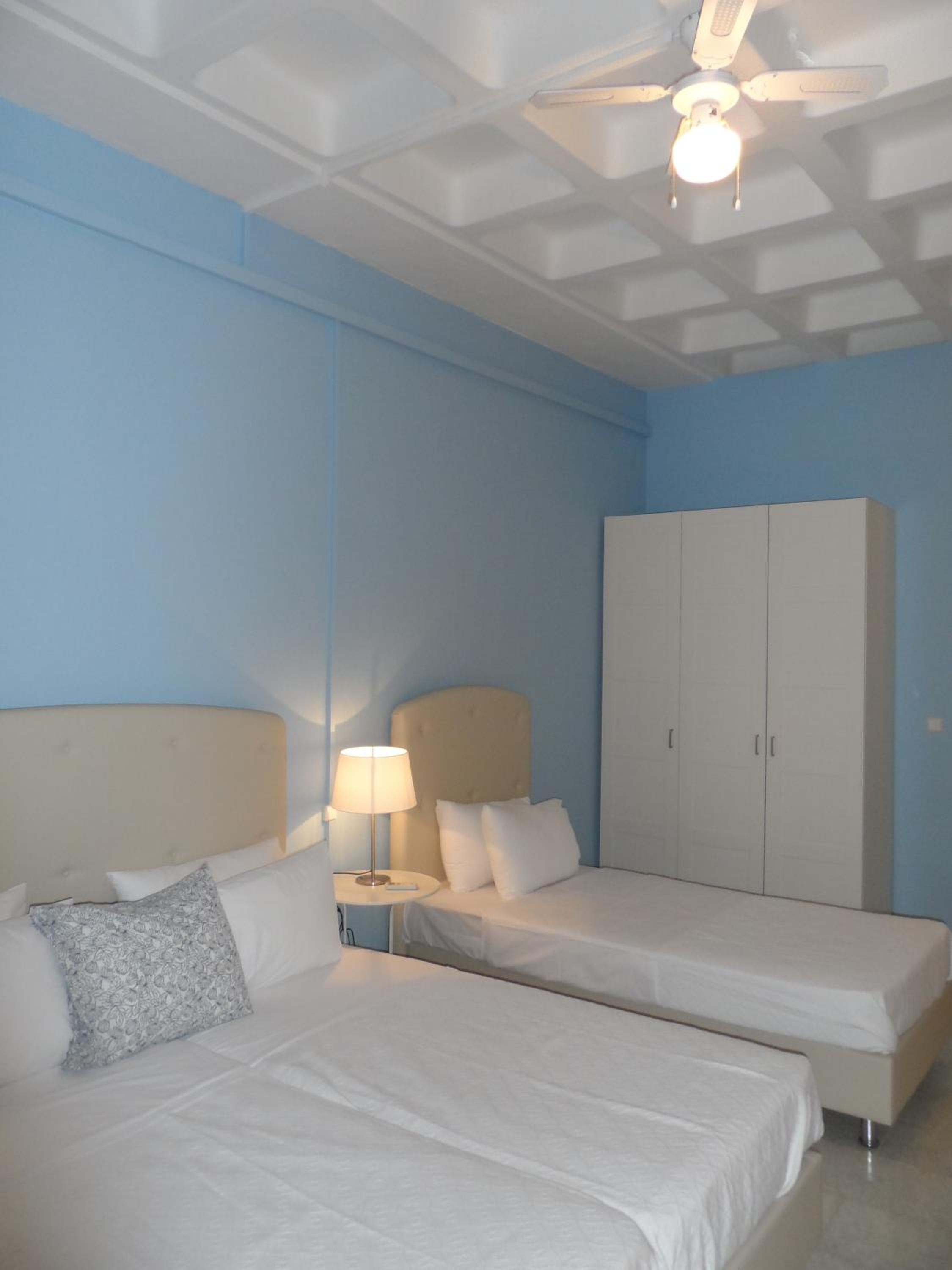 Triple bed Studio with Side Sea View - Photo 7