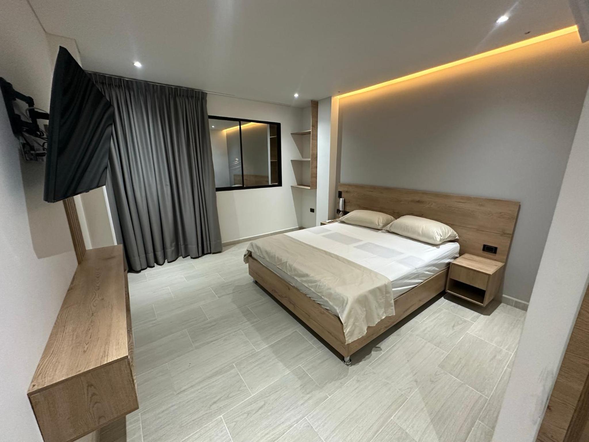Deluxe Queen Room