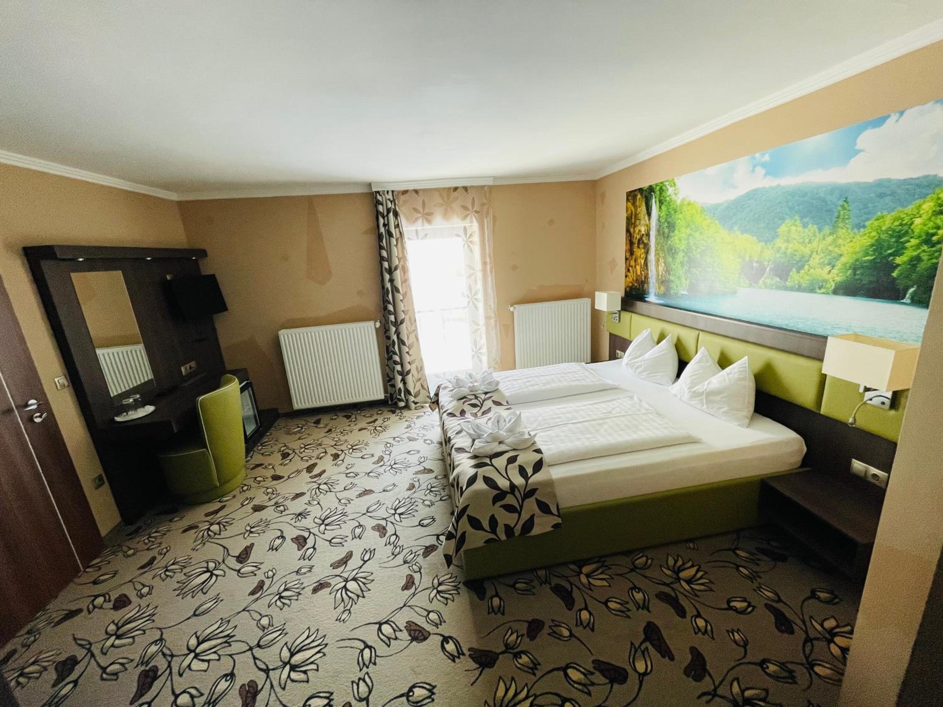 Quadruple Room - Photo 4