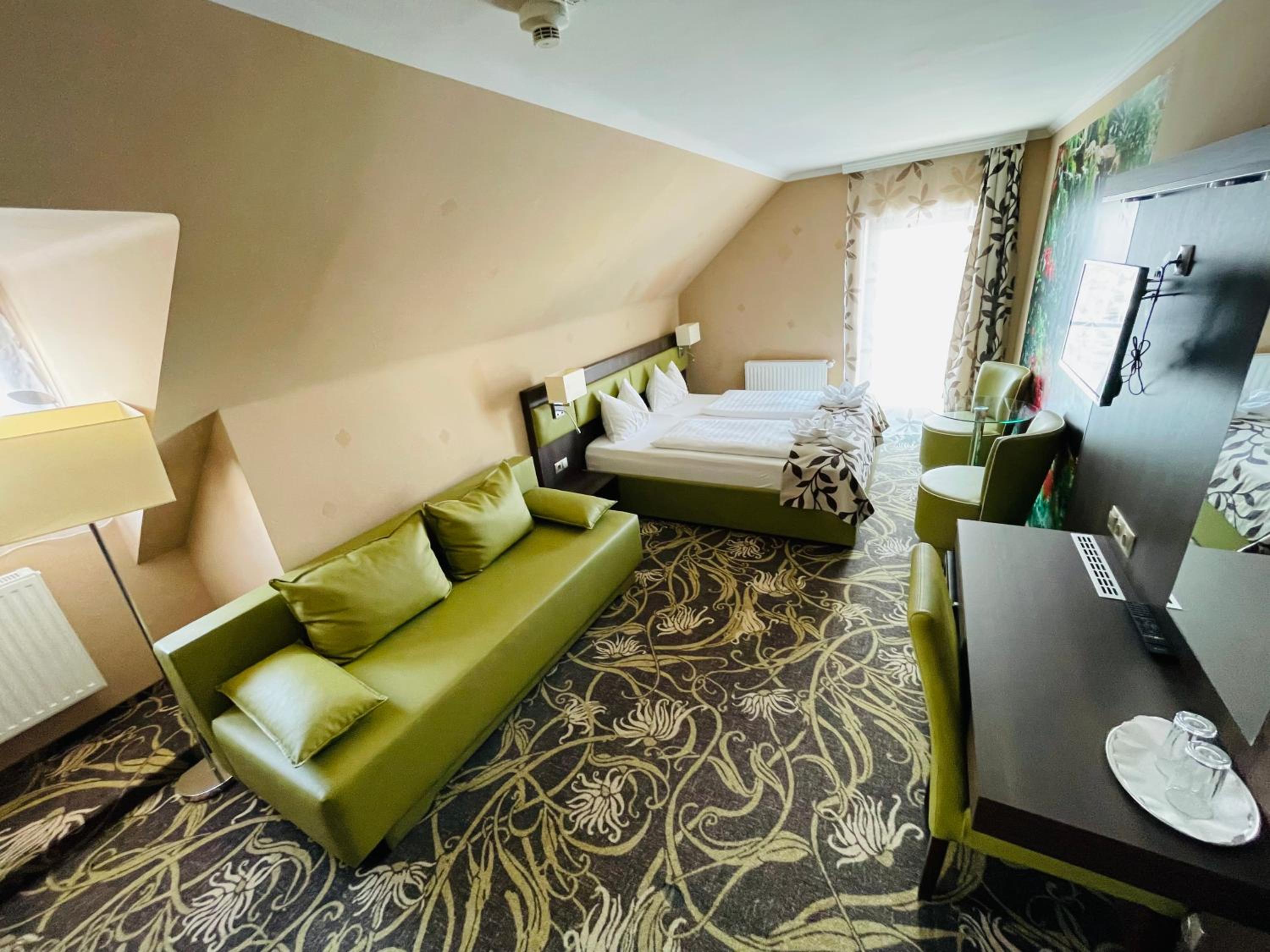 Quadruple Room - Photo 2