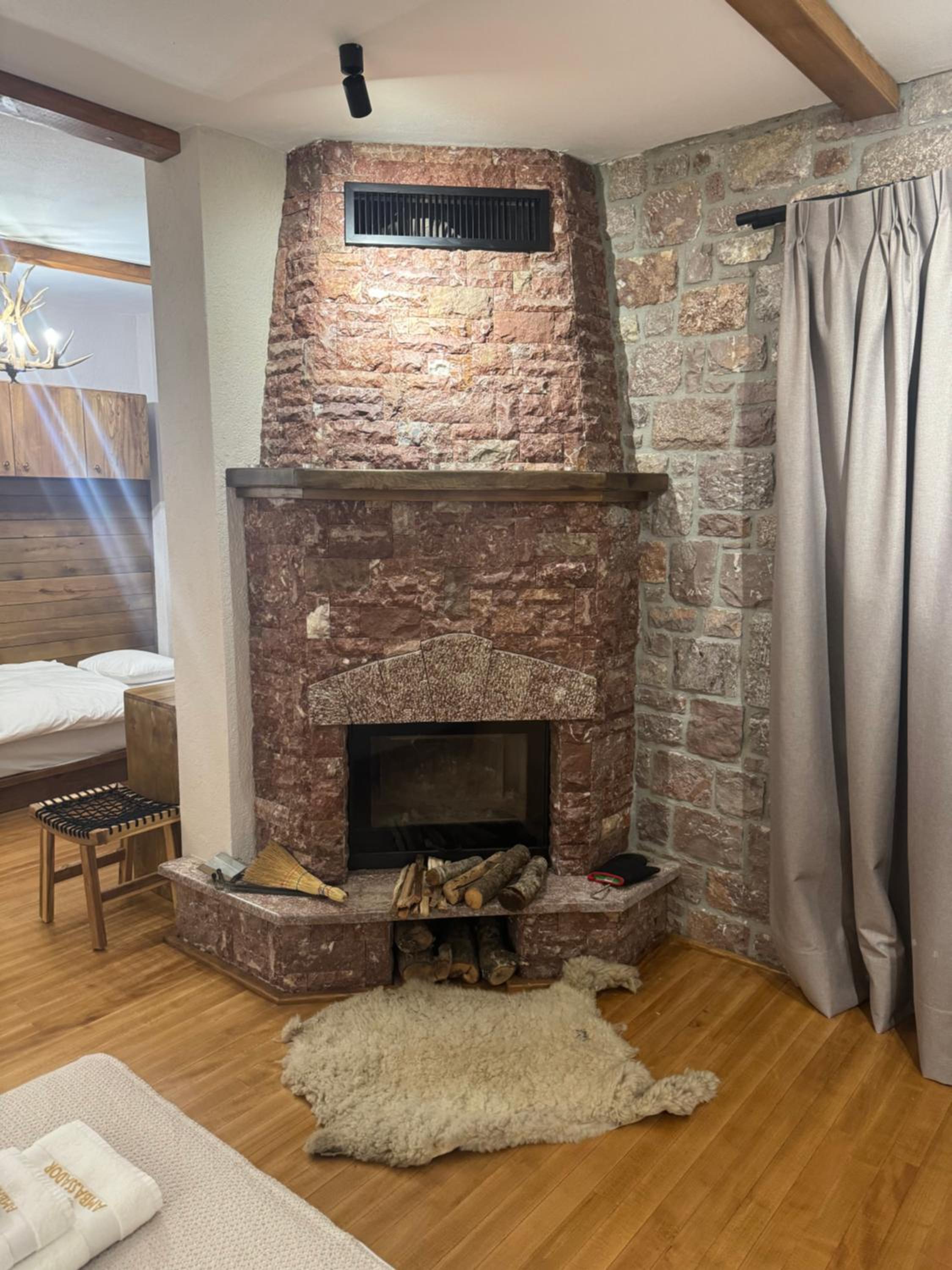 Queen Room with Spa Bath