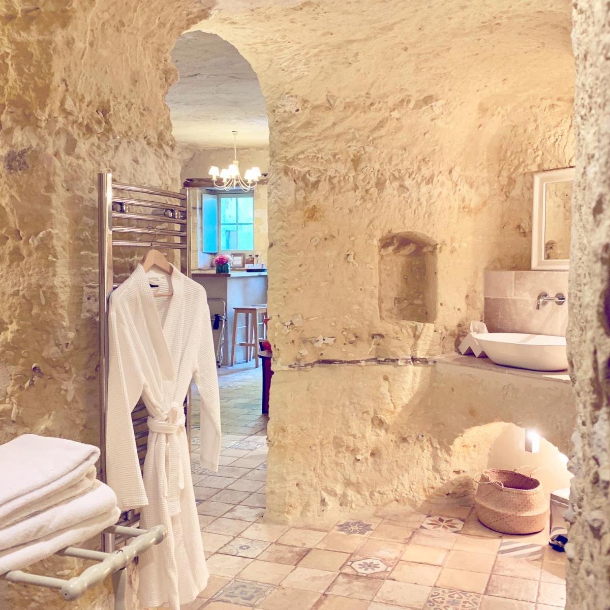 Troglodyte King-Suite with King-Size and Terrace - Photo 2