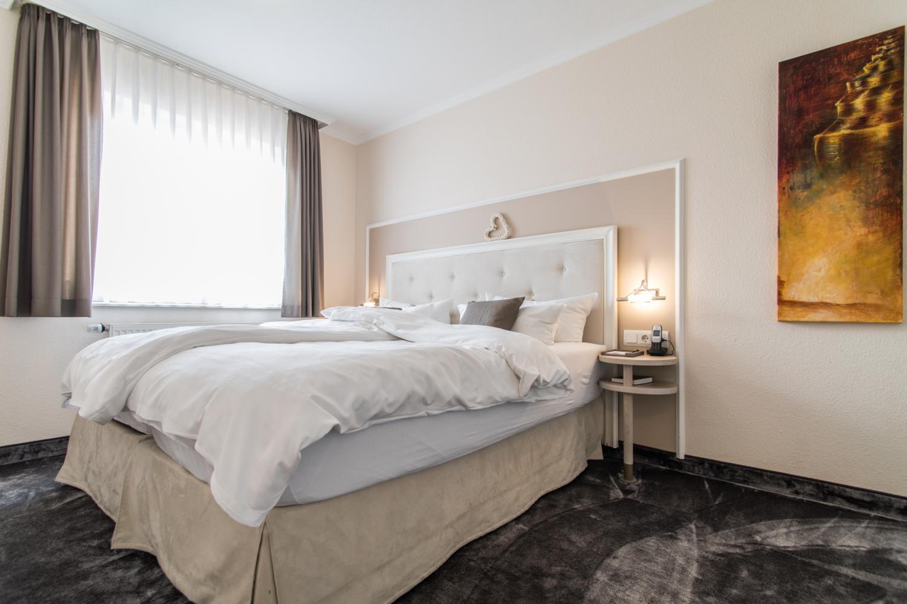 Suite with Balcony photo 2