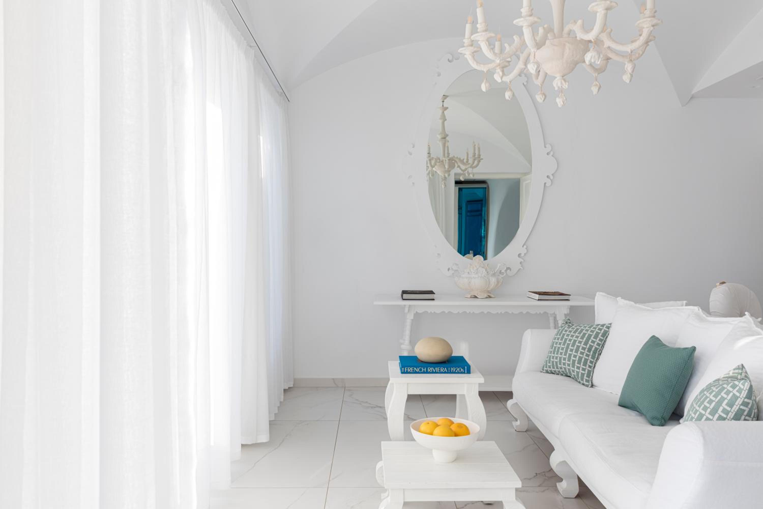 Executive Suite with Cave Pool - Photo 1