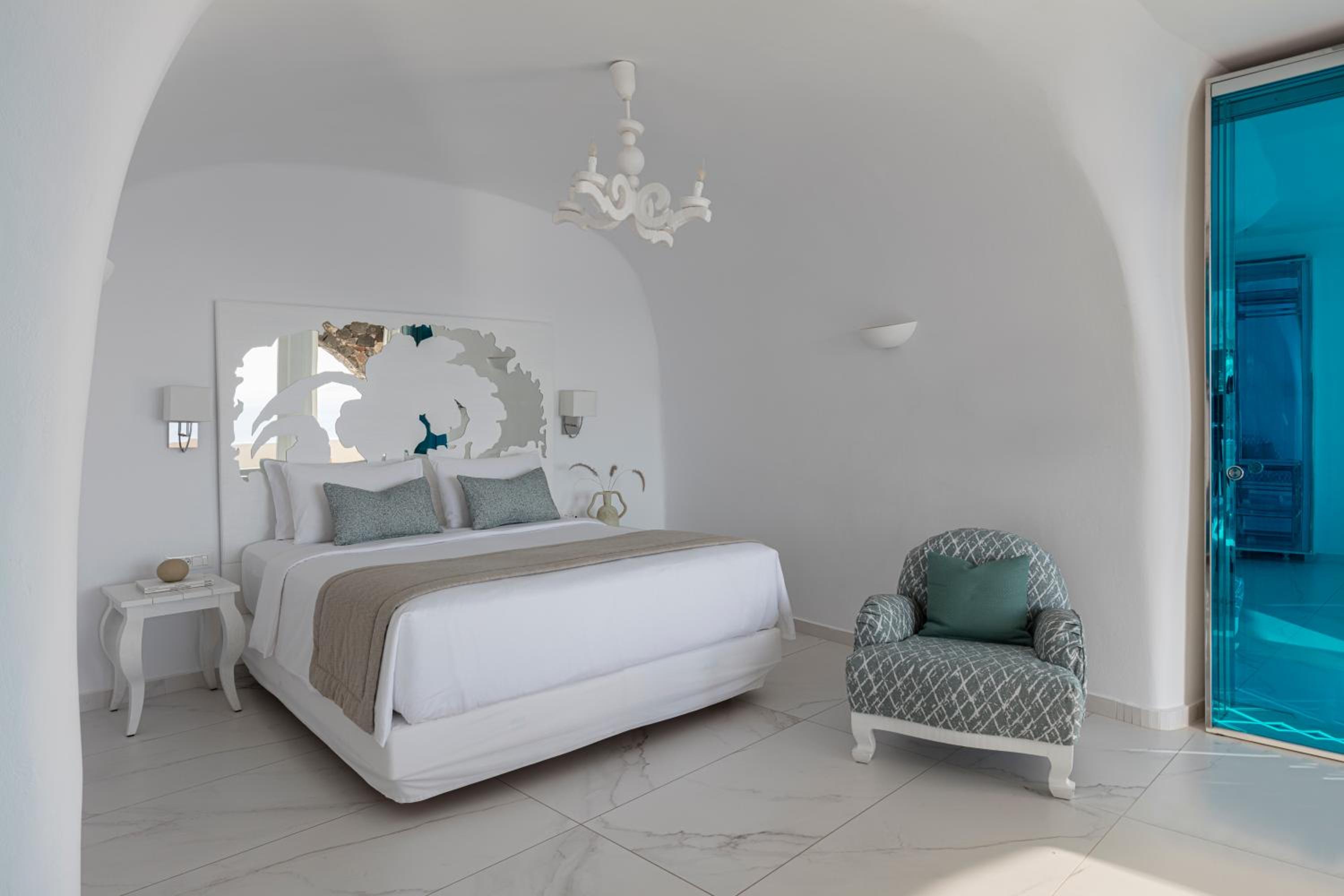 Executive Suite with Cave Pool - Photo 2