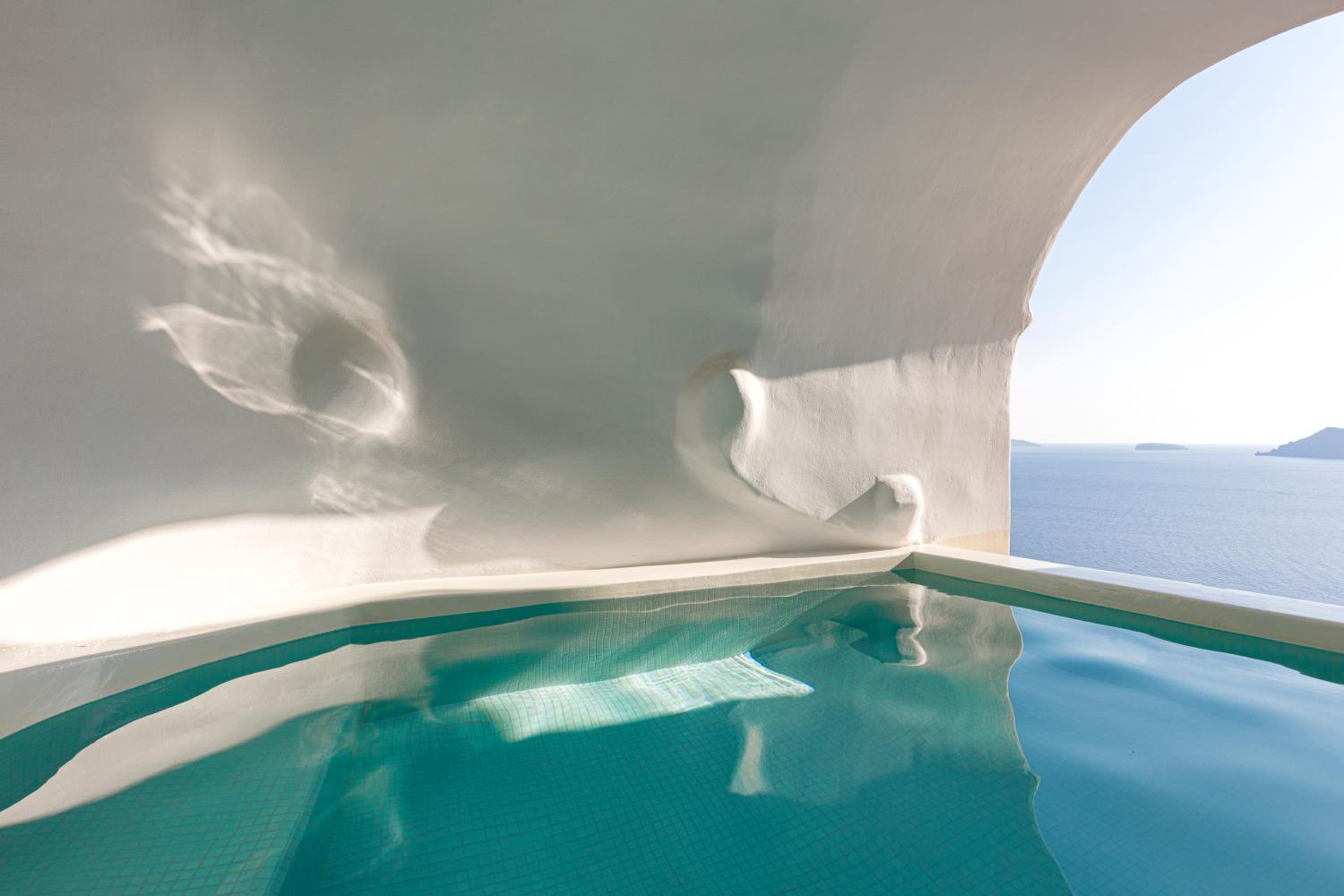 Executive Suite with Cave Pool - Photo 8