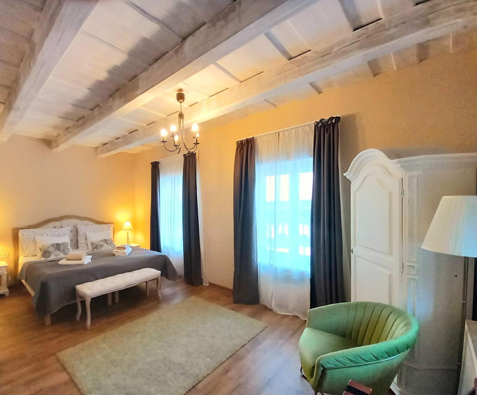 Standard Queen Room photo 3