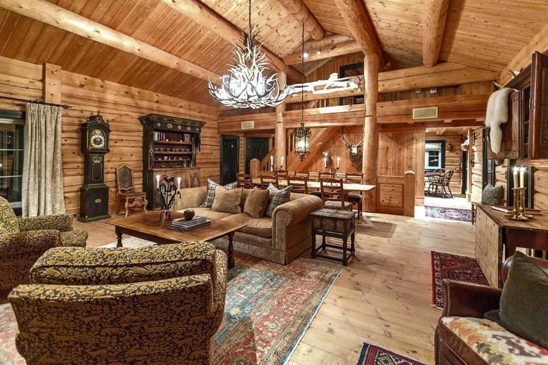 Four-Bedroom House photo 1