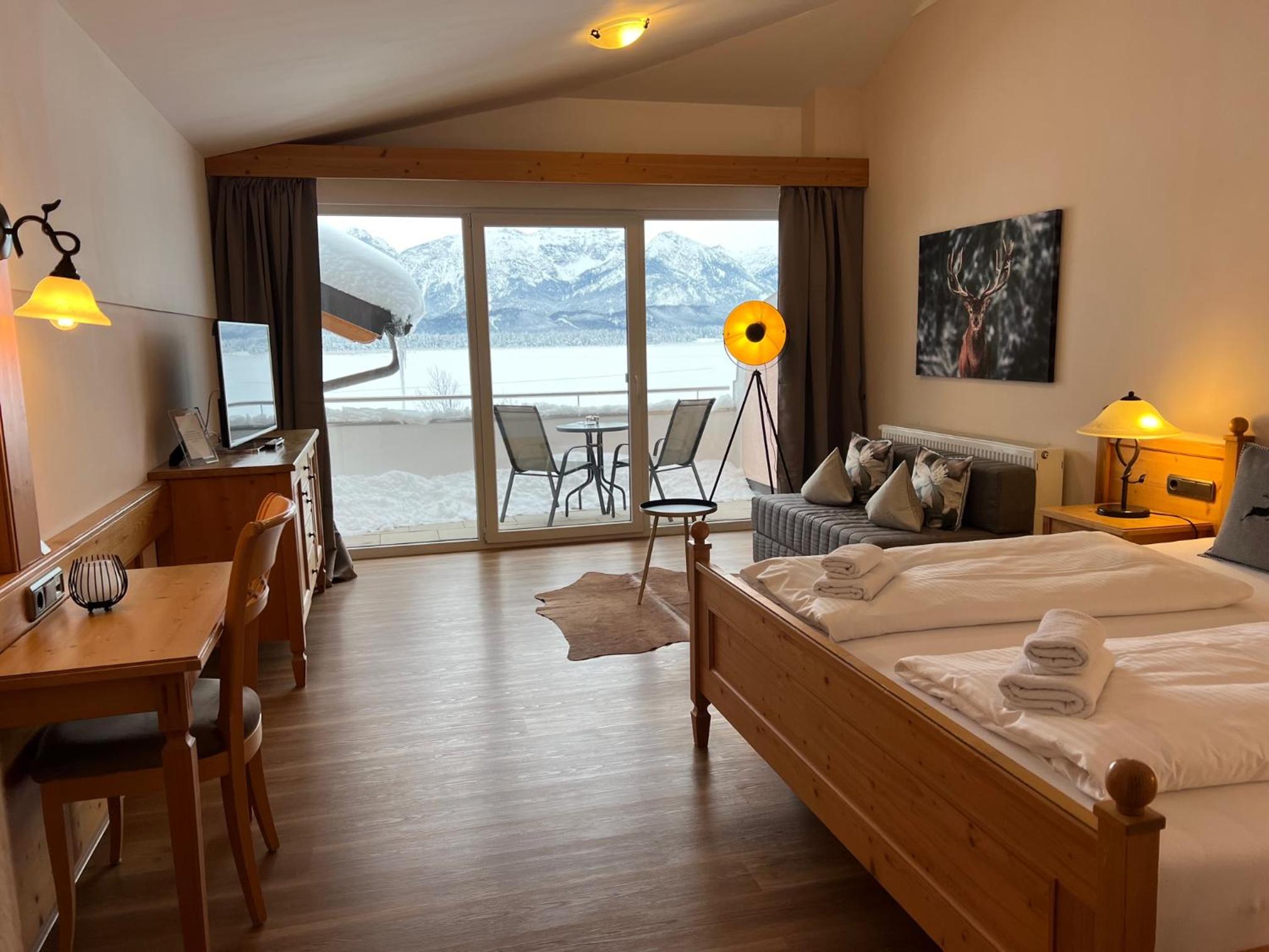 Comfort Double Room with Lake View - Photo 6