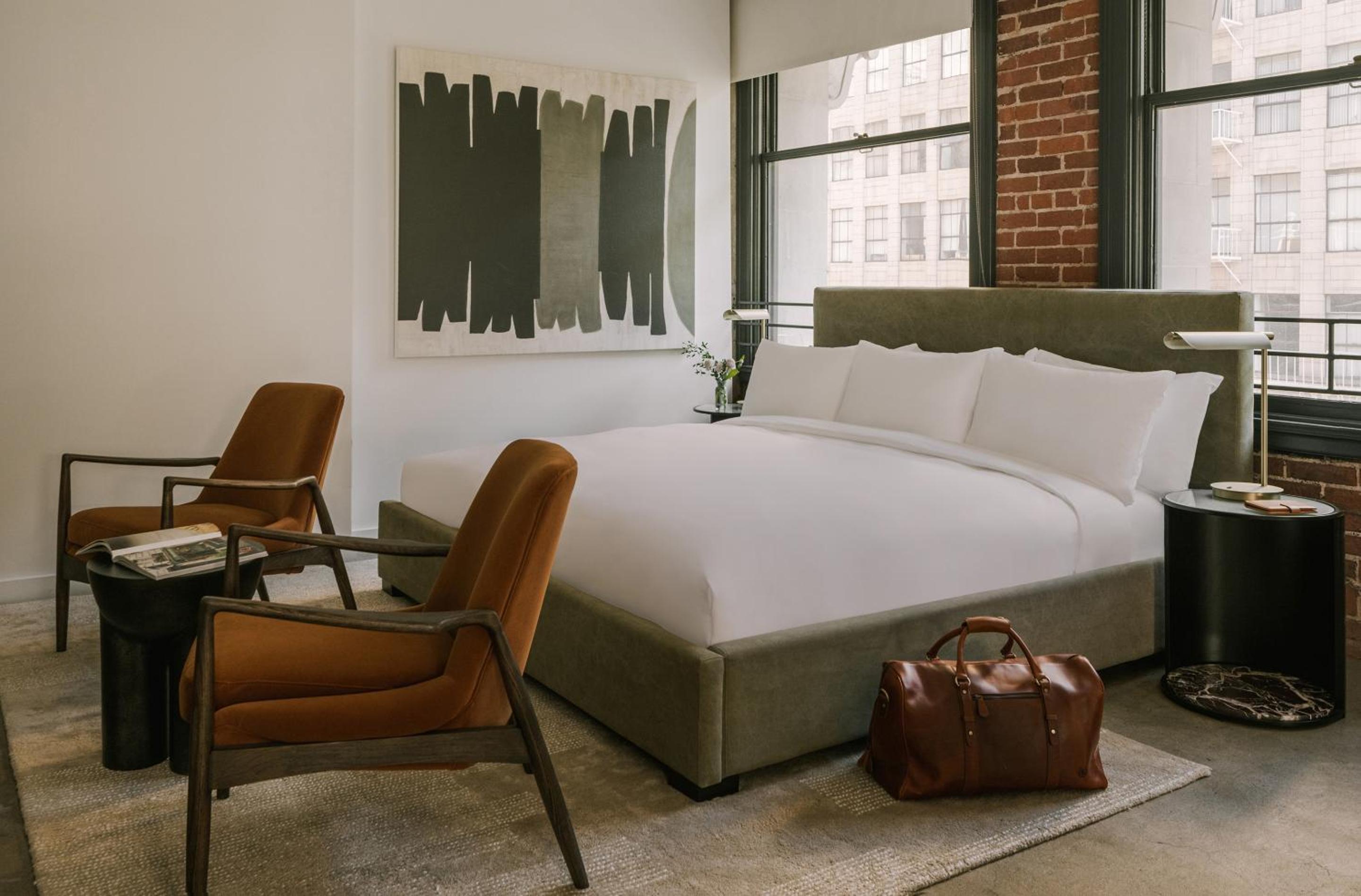 Superior One-Bedroom Apartment