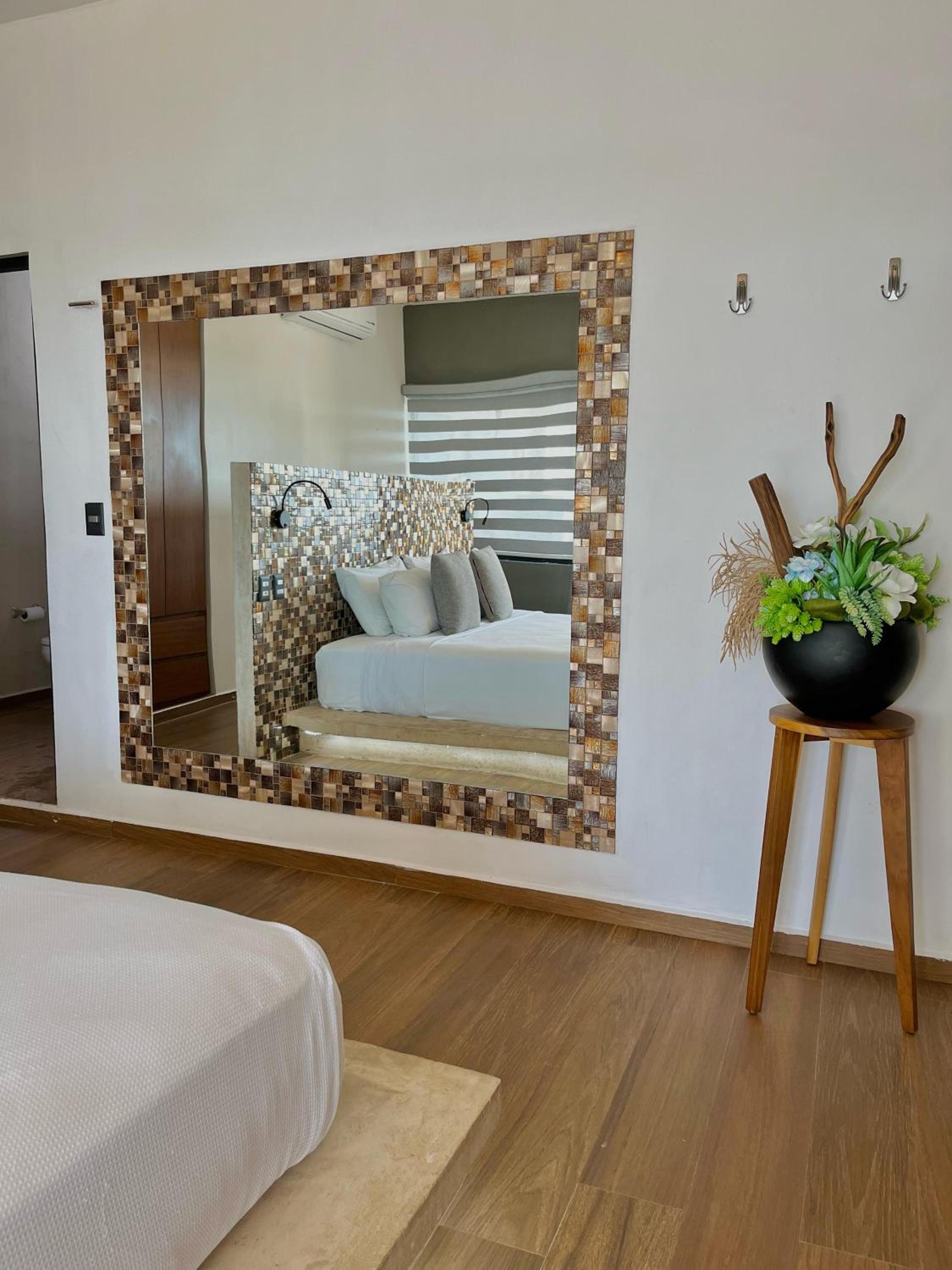 Suite with Terrace - Photo 6