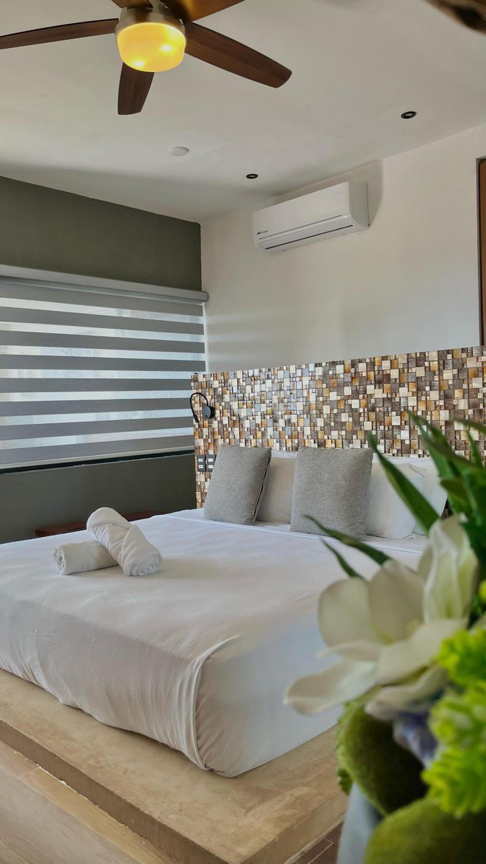 Suite with Terrace - Photo 7