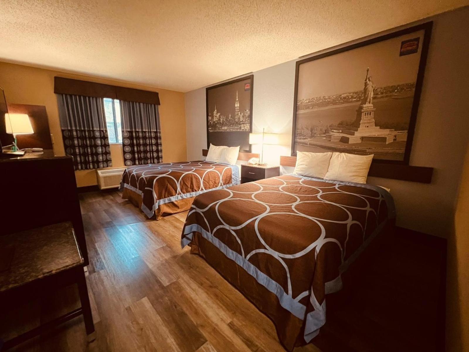 Deluxe Double Room with Two Double Beds - Non-Smoking - Photo 1