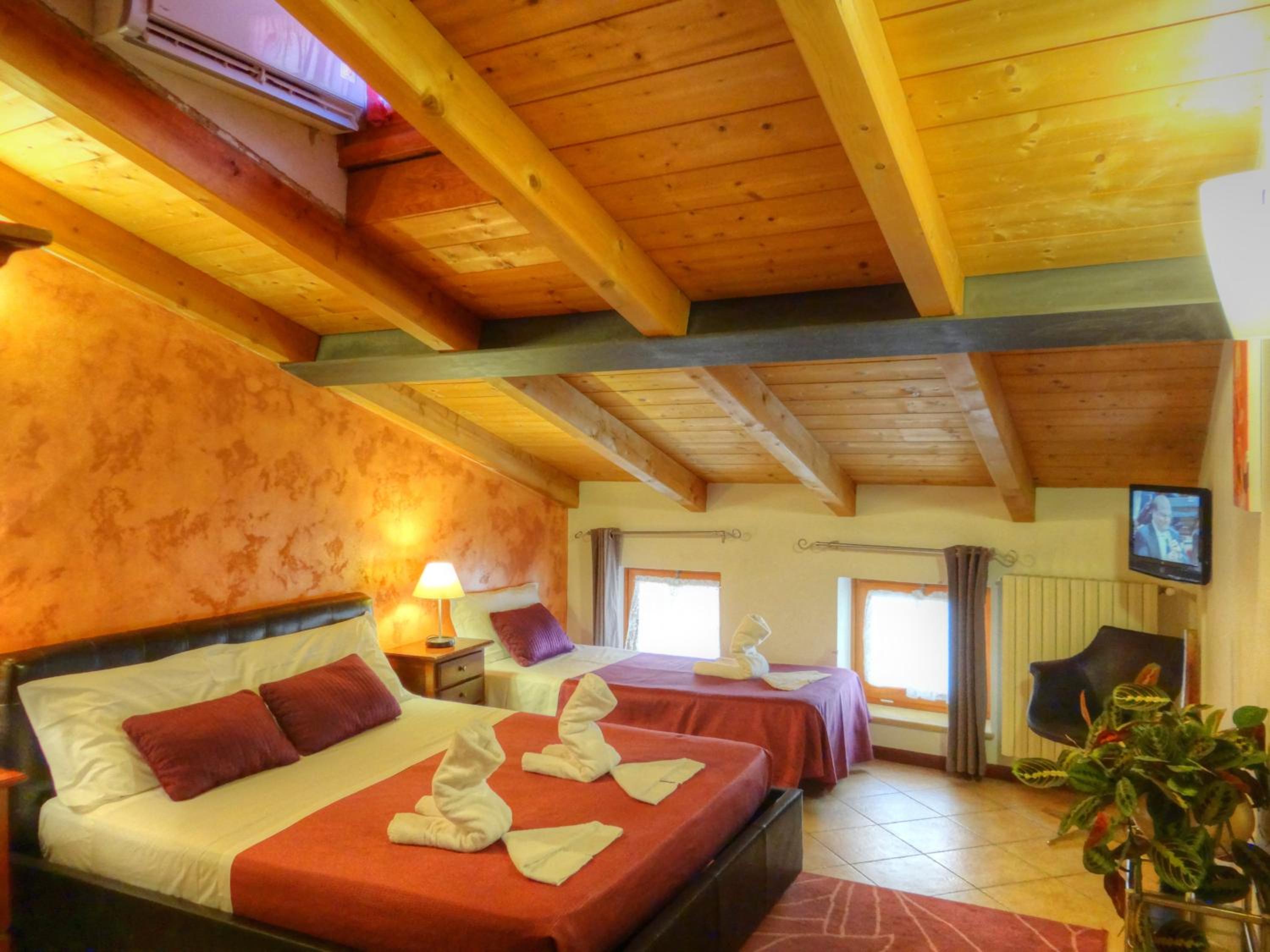 Double Room With Shared Bathroom