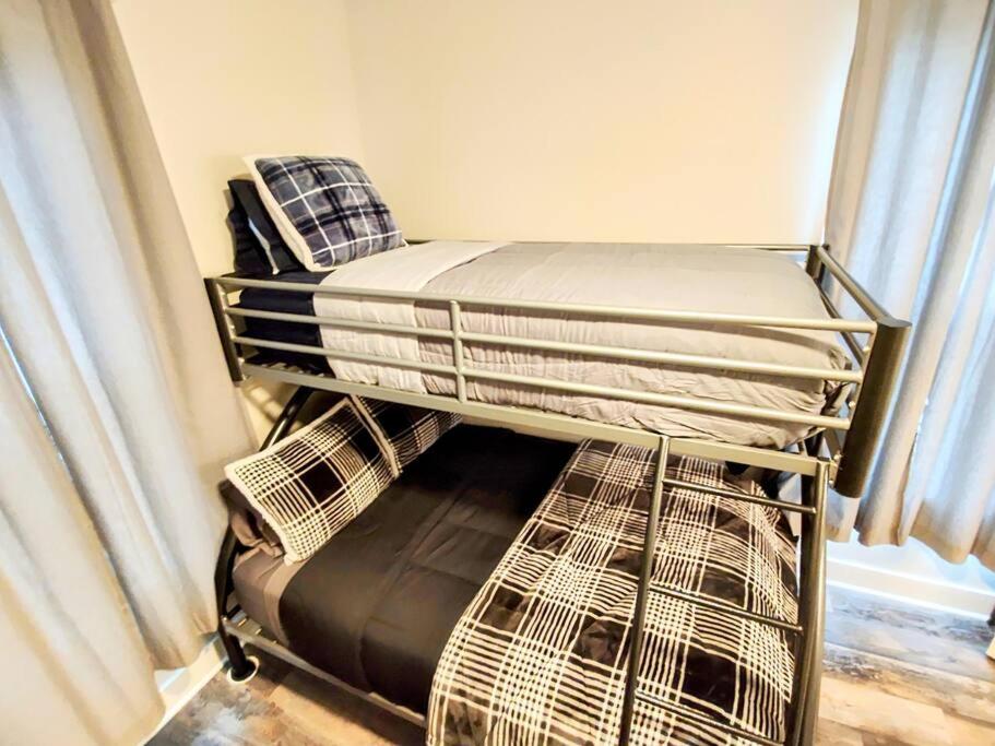 Two-Bedroom House photo 2