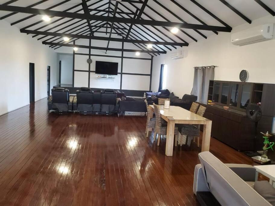 Three-Bedroom Villa photo 1