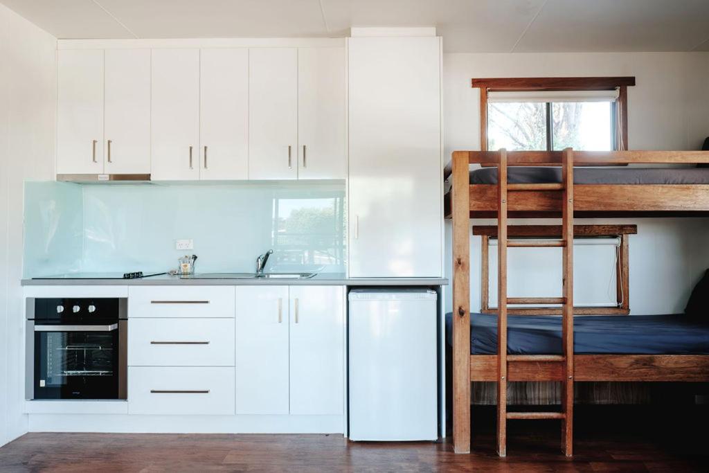 Standard One-Bedroom Cabin photo 3