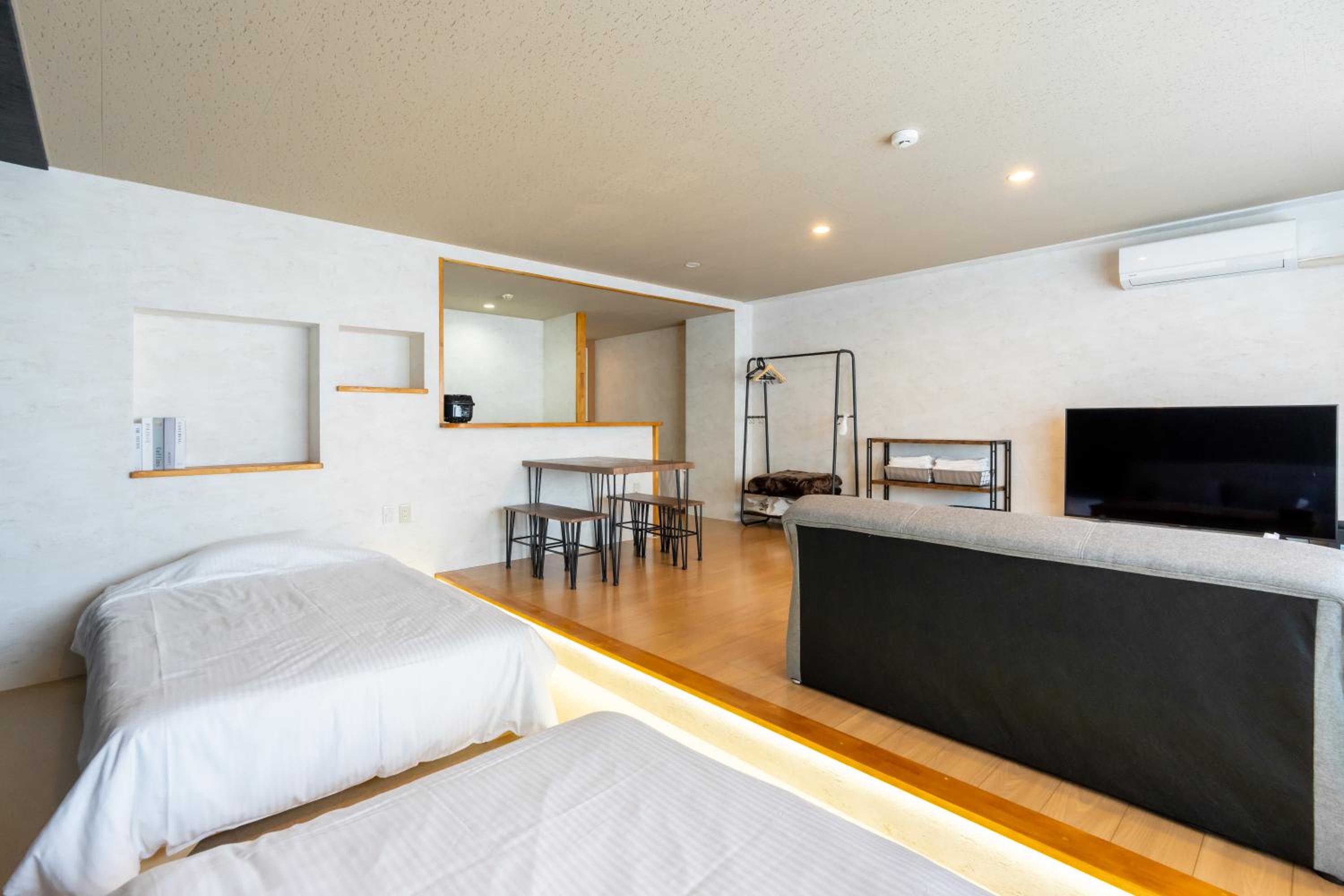 One-Bedroom Apartment - Photo 29